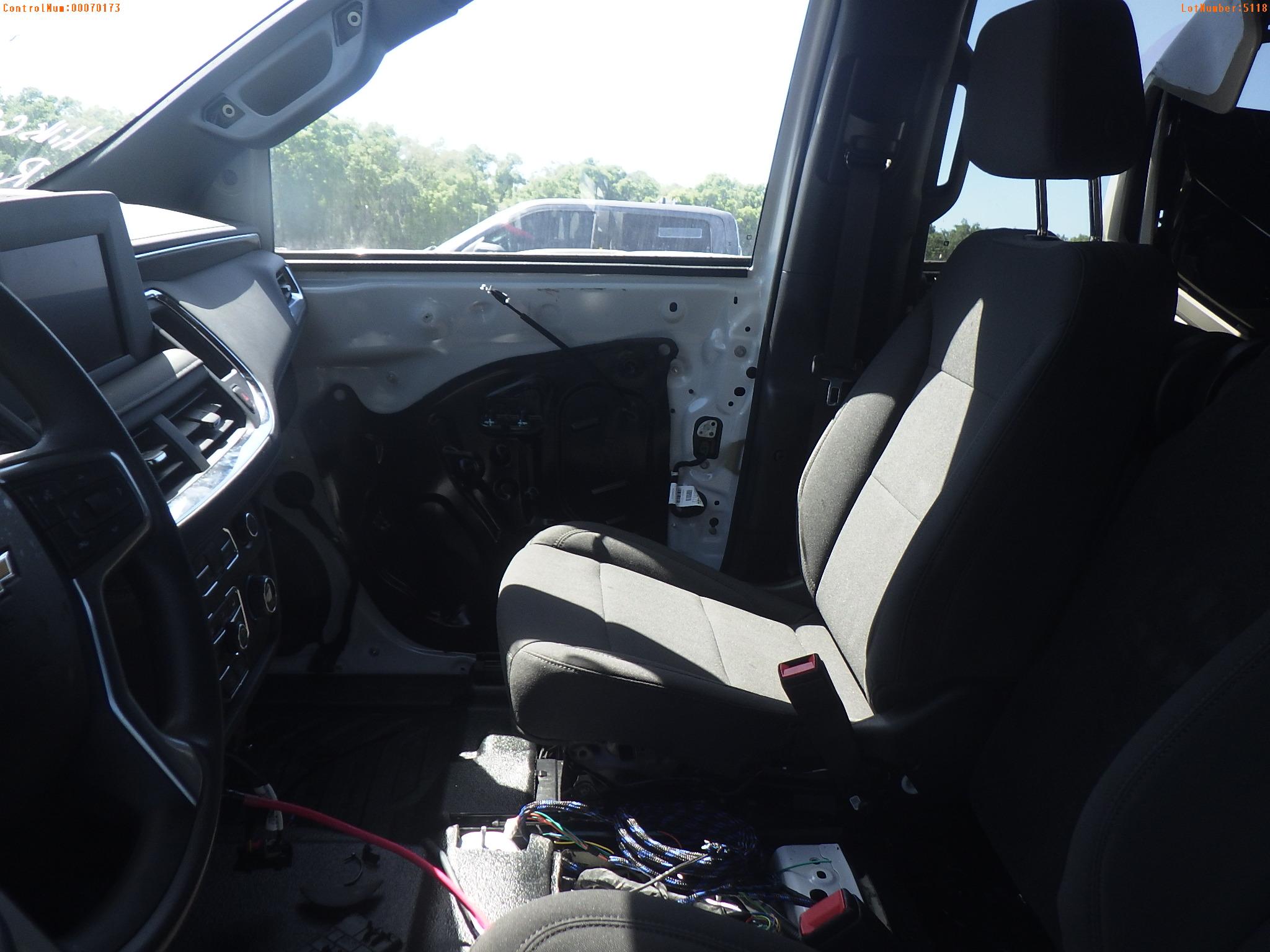 4-05118 (Cars-SUV 4D)  Seller: Gov-Hillsborough County Sheriffs 2022 CHEV TAHOE