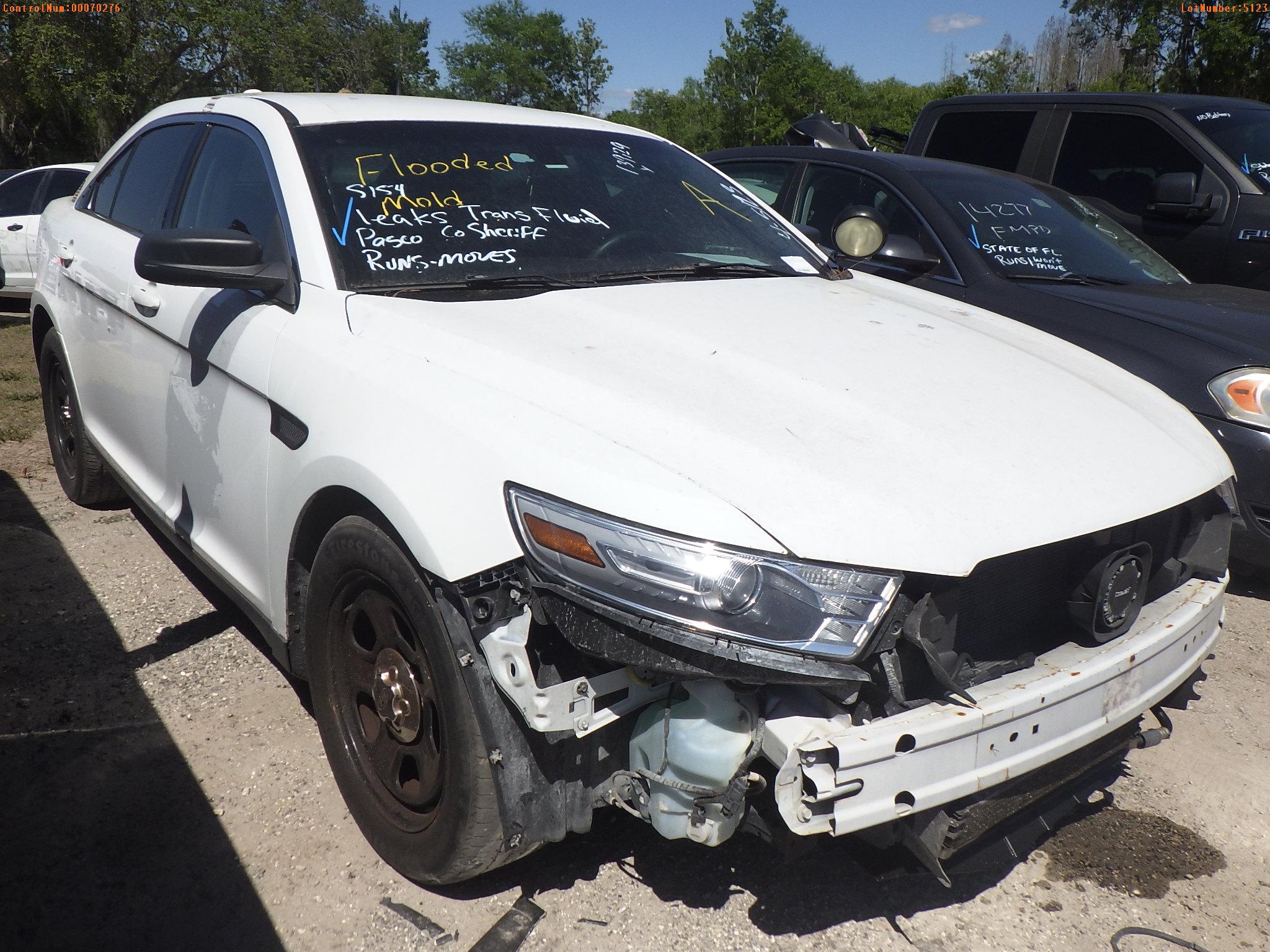 4-05123 (Cars-Sedan 4D)  Seller: Gov-Pasco County Sheriffs Office 2013 FORD TAUR