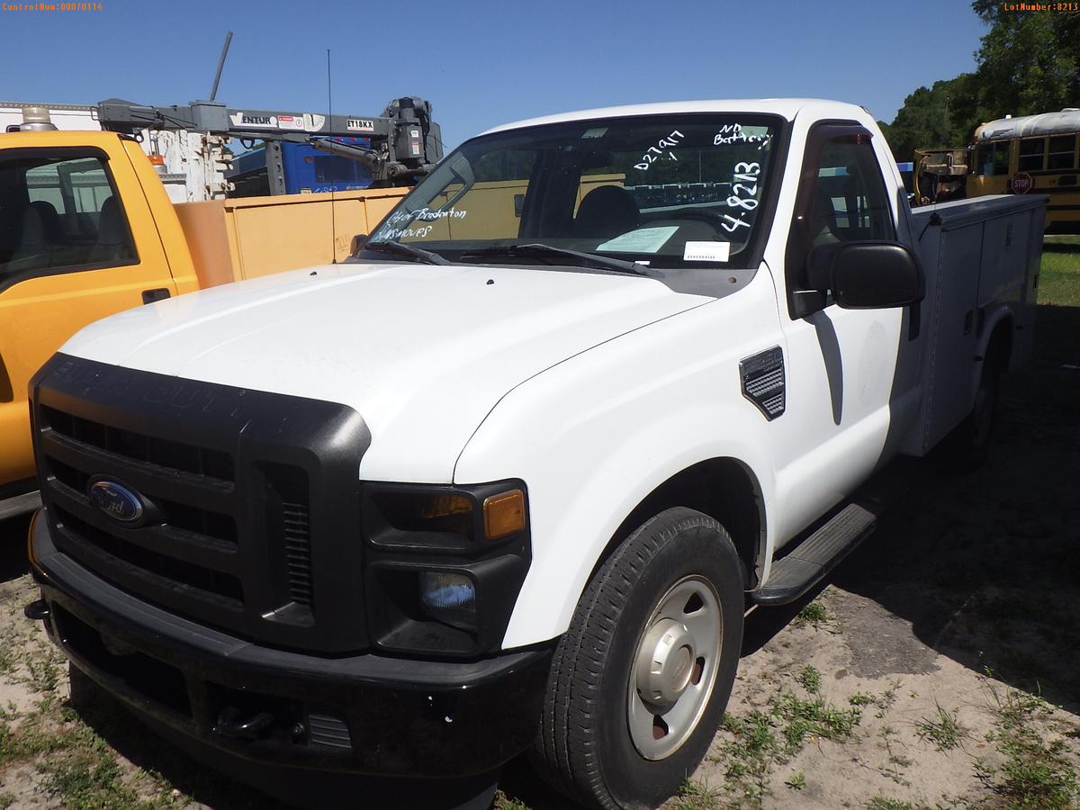 4-08213 (Trucks-Utility 2D)  Seller: Gov-City of Bradenton 2008 FORD F250