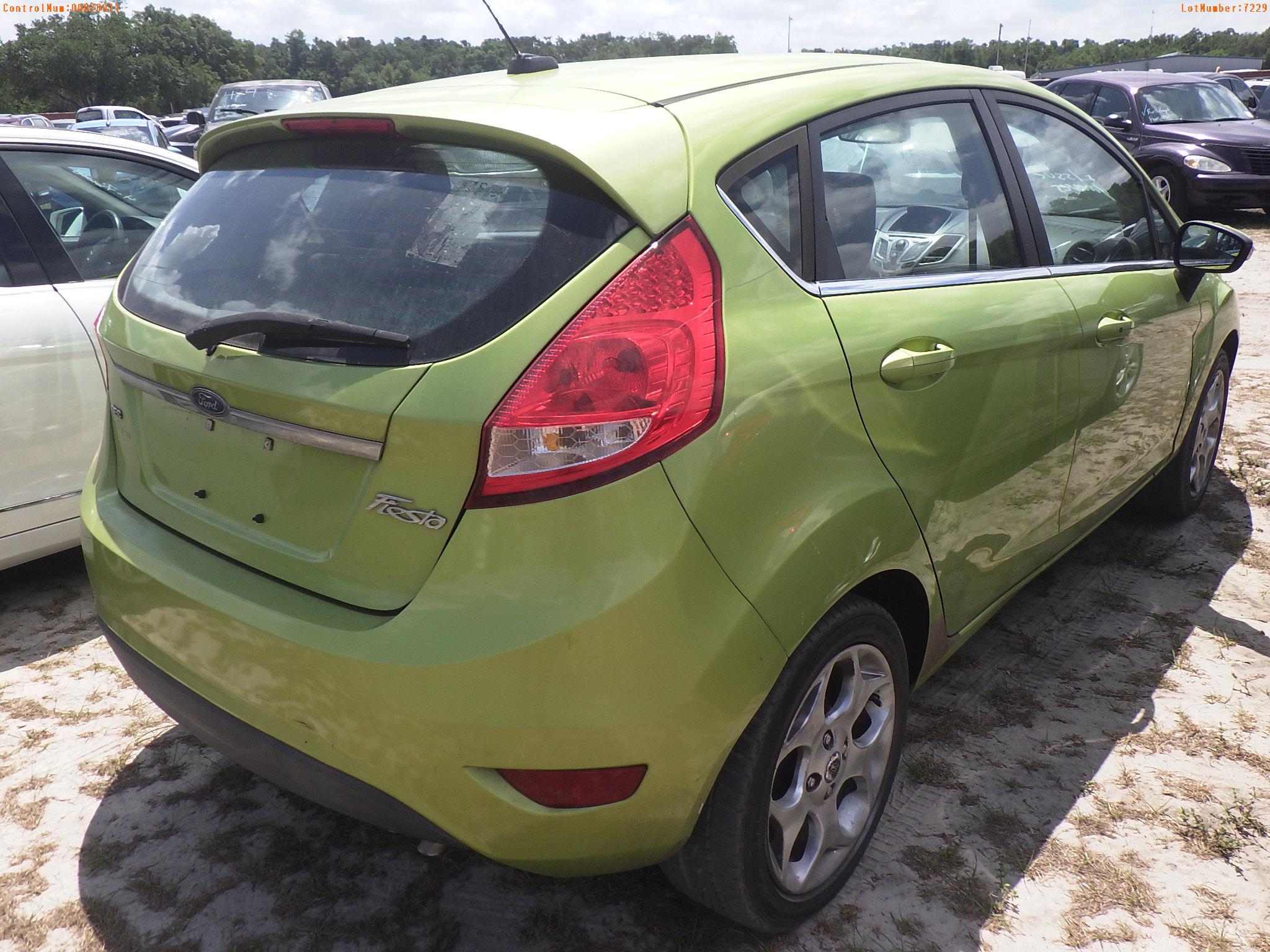 5-07114 (Cars-Hatchback 4D)  Seller:Private/Dealer 2011 FORD FIESTA