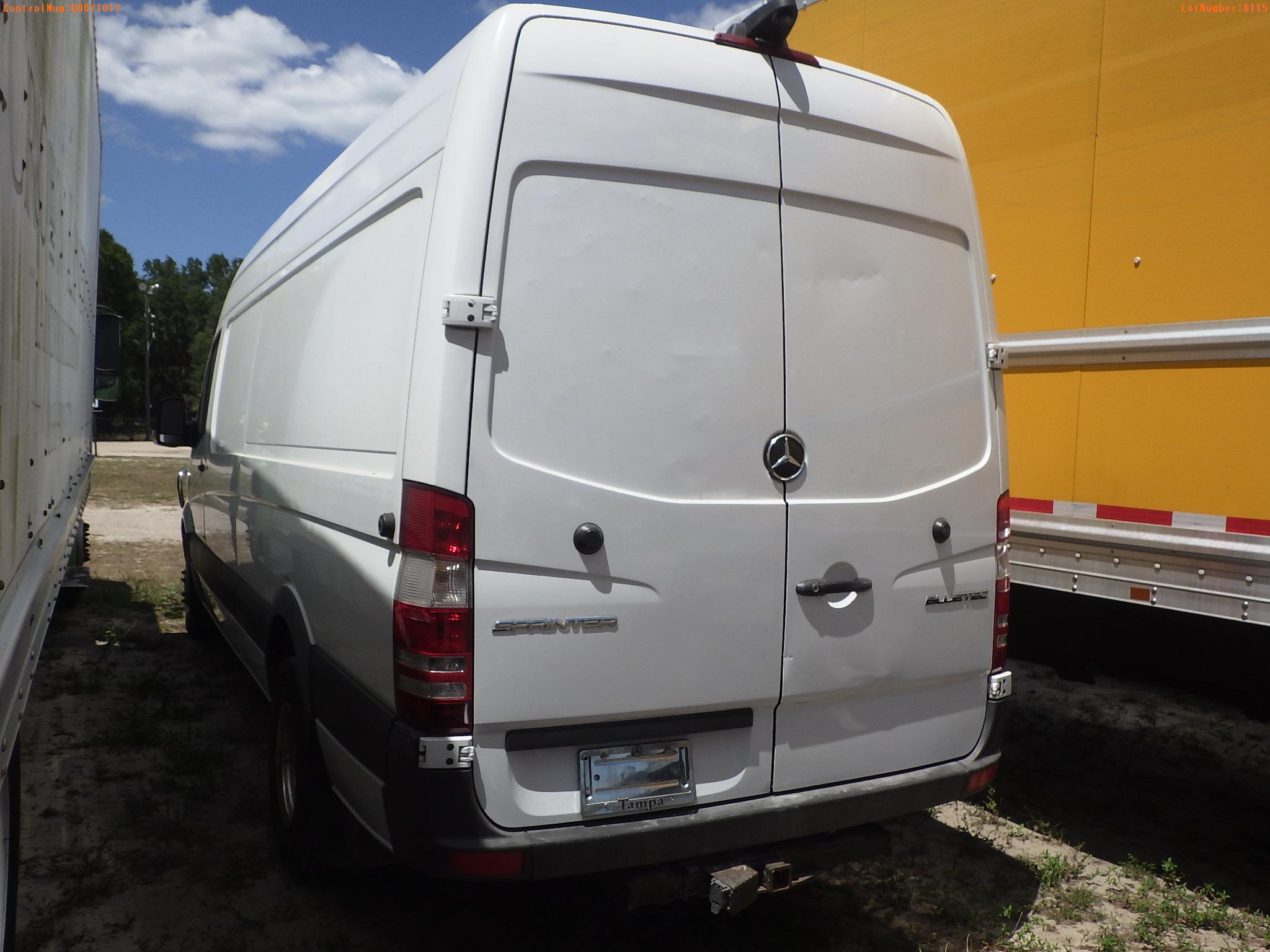 6-08115 (Trucks-Van Cargo)  Seller:Private/Dealer 2015 MERZ 3500