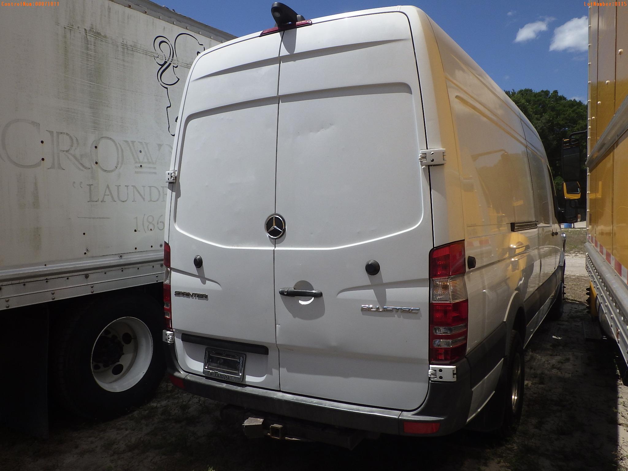 6-08115 (Trucks-Van Cargo)  Seller:Private/Dealer 2015 MERZ 3500