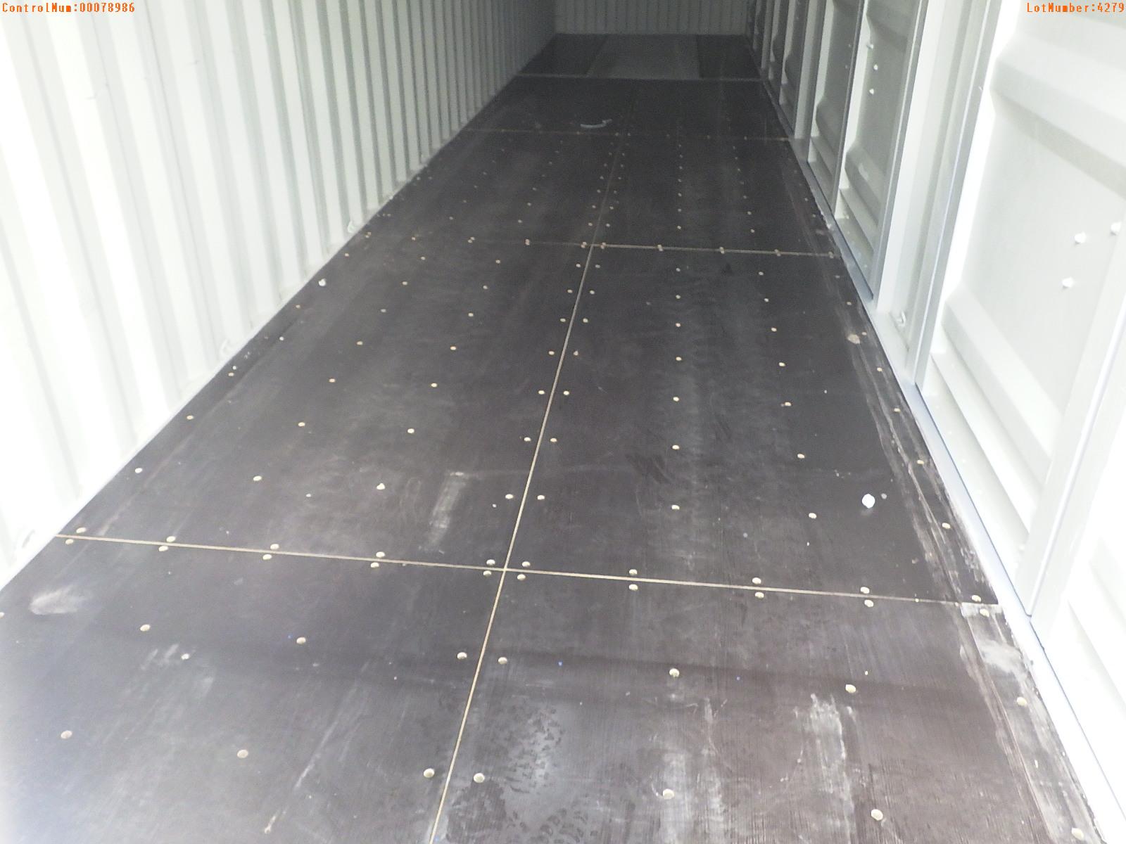4-04279 (Equip.-Container)  Seller:Private/Dealer 40 FOOT METAL SHIPPING CONTAIN