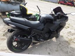 4-02550 (Cars-Motorcycle)  Seller:Private/Dealer 2011 KAWK ZX14