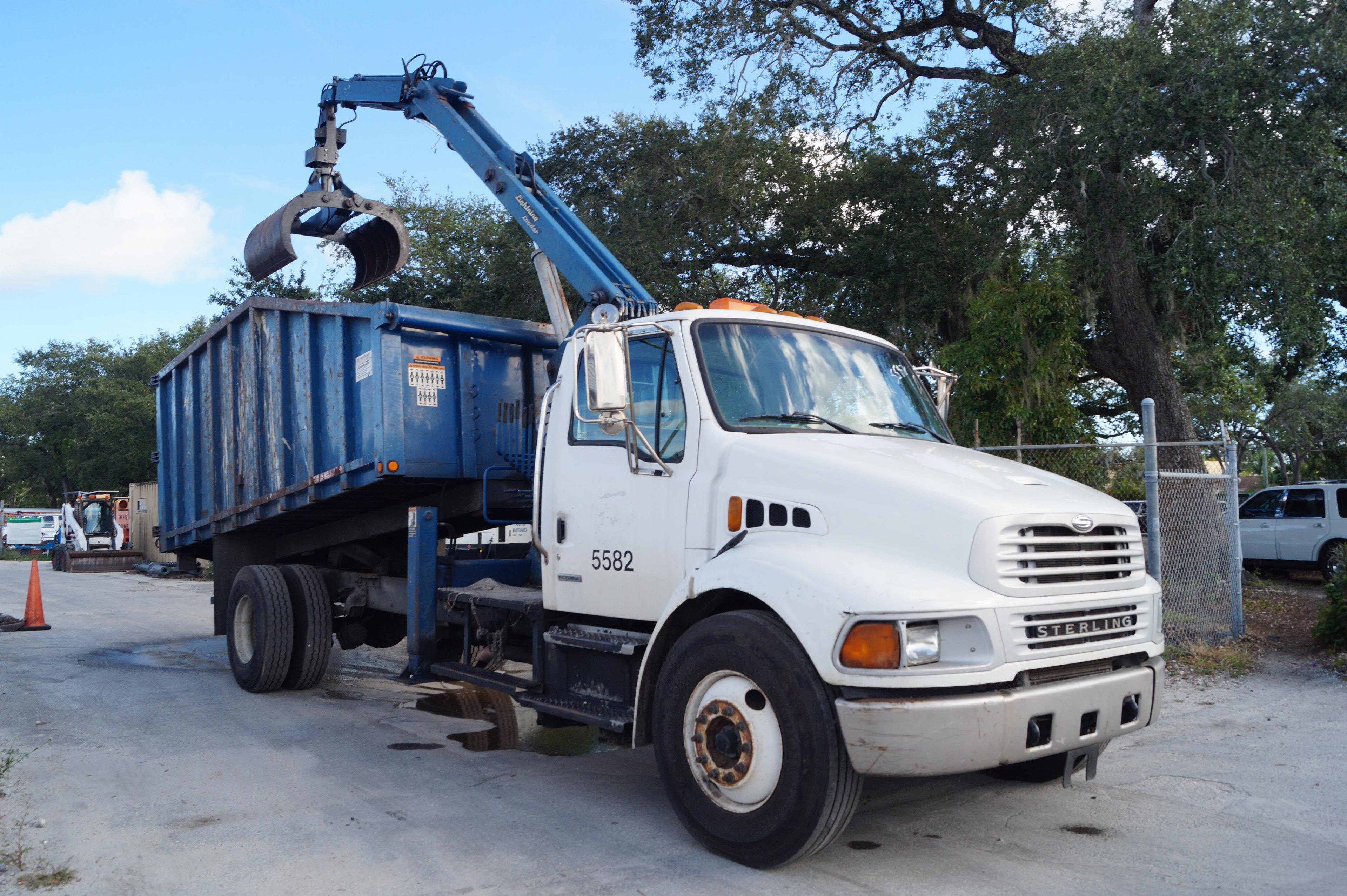 2006  Sterling Acterra S/A Grapple Truck