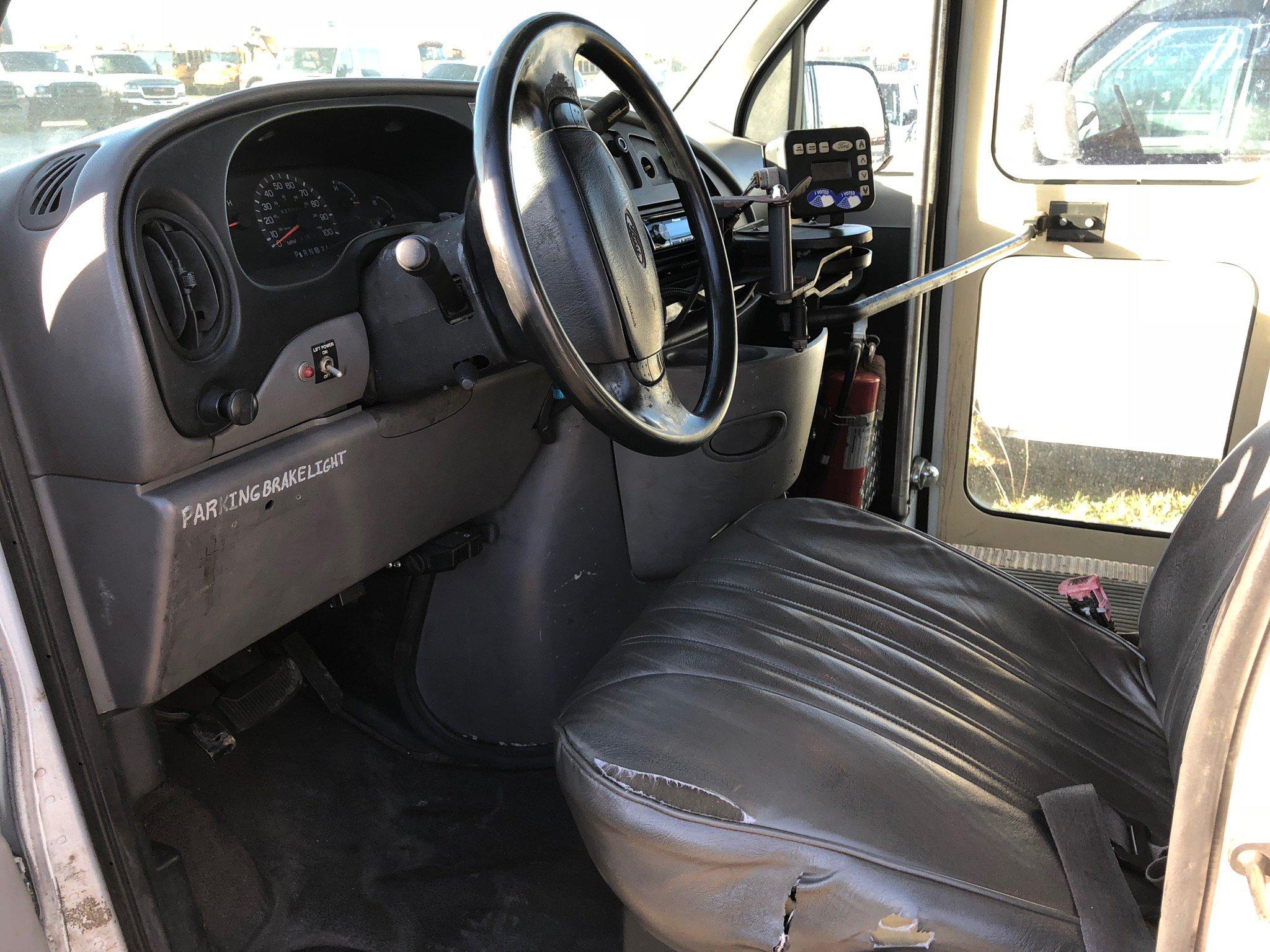 1998 Ford E-350 Handicap Passenger Van