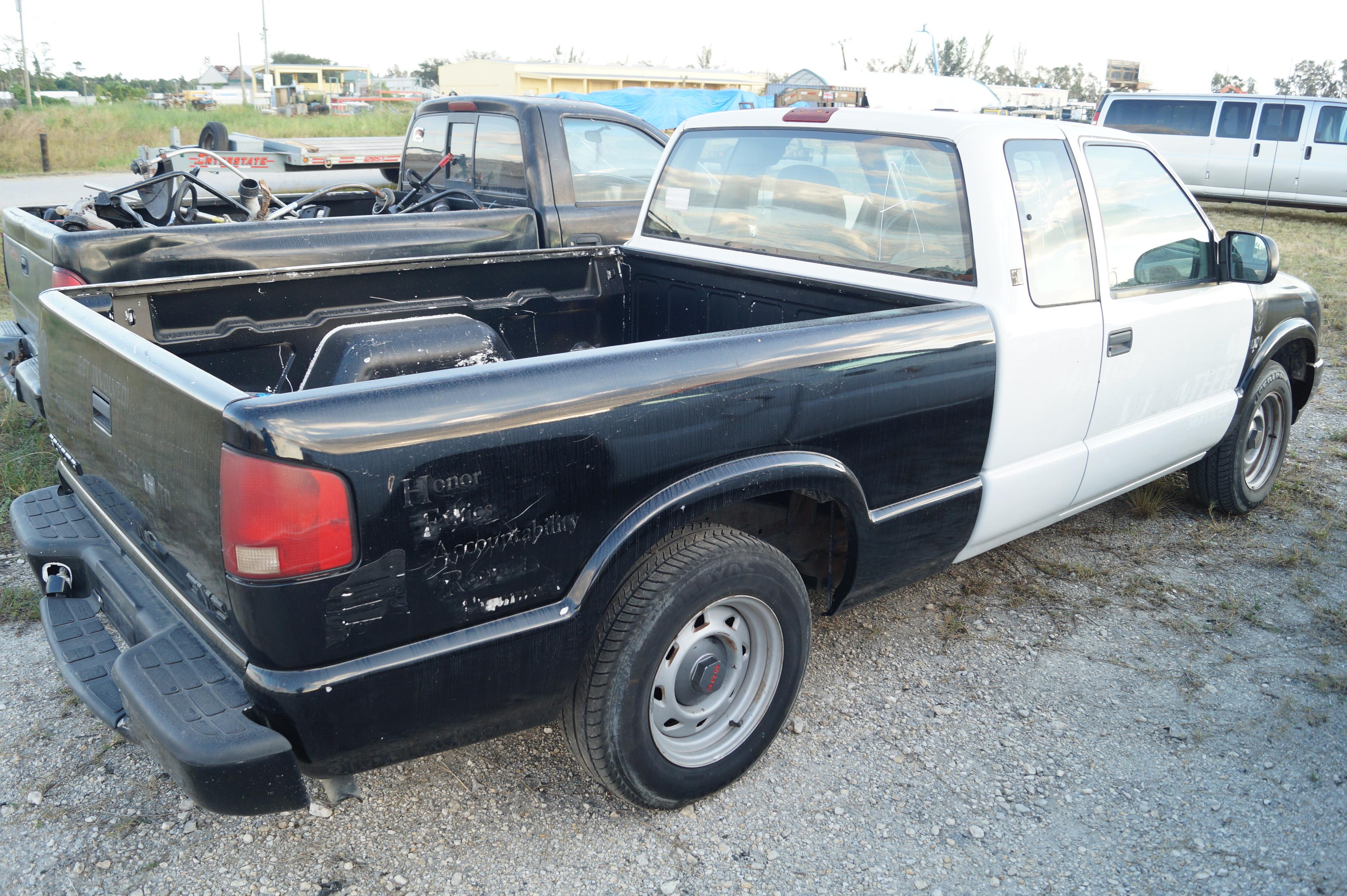 2001 GMC Sonoma Pickup Truck