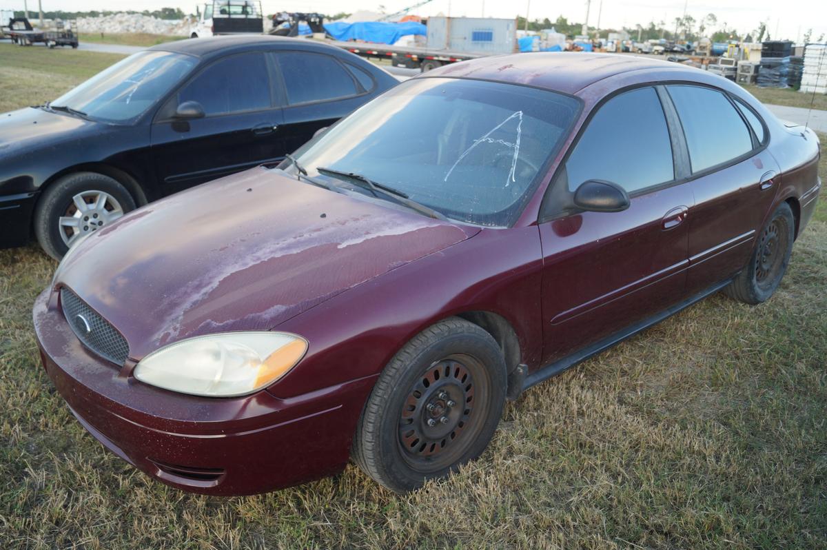 2005 Ford Taurus SE 4 Door Sedan