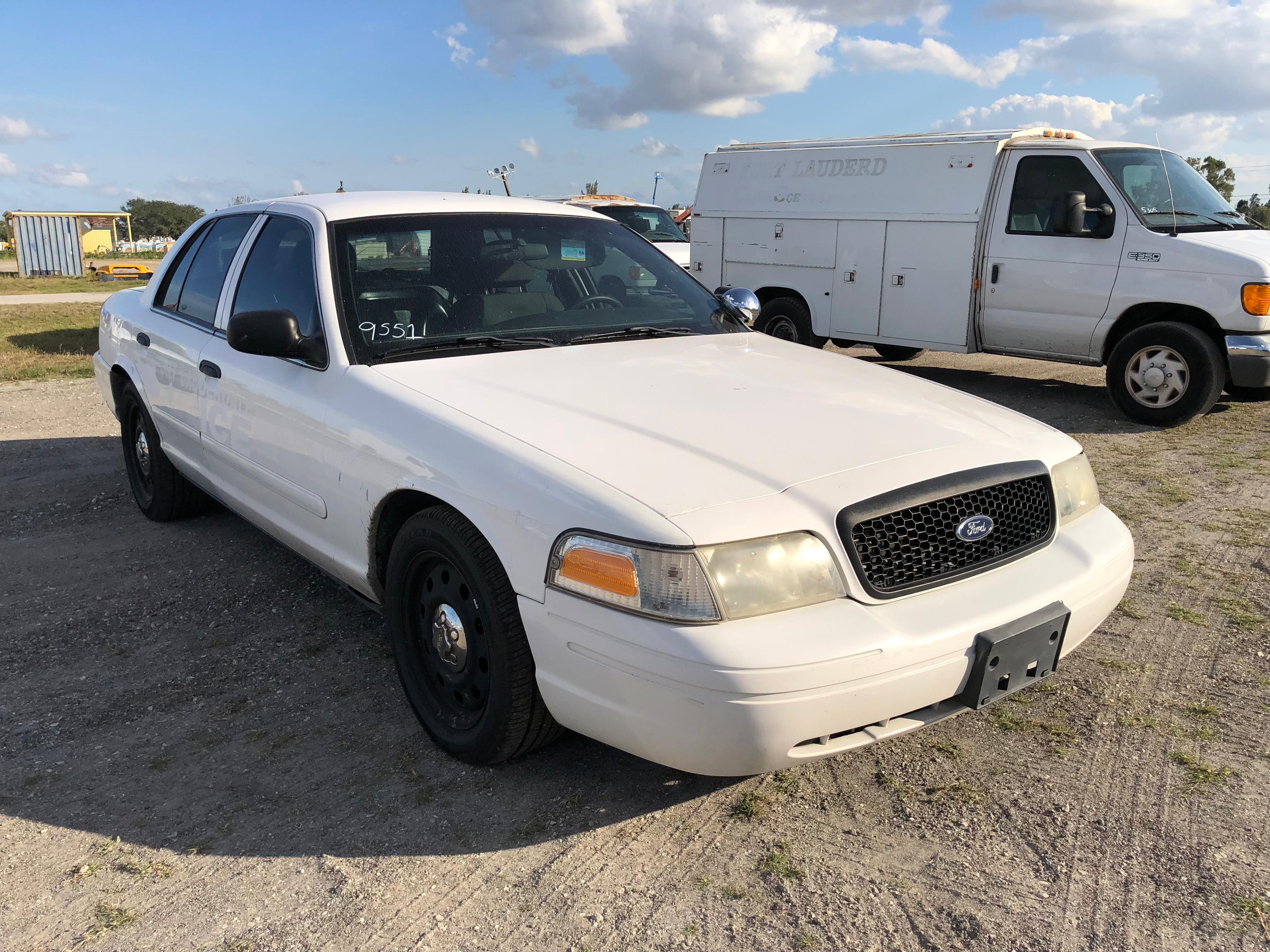 2008 Ford Crown Victoria 4 Door Police Cruiser