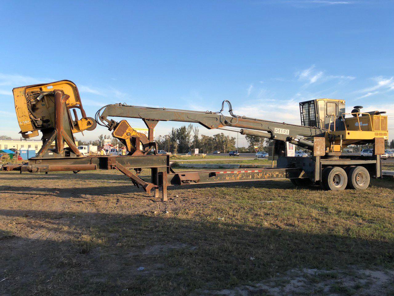 2006 John Deere 435 Series II Log Loader Grapple Trailer