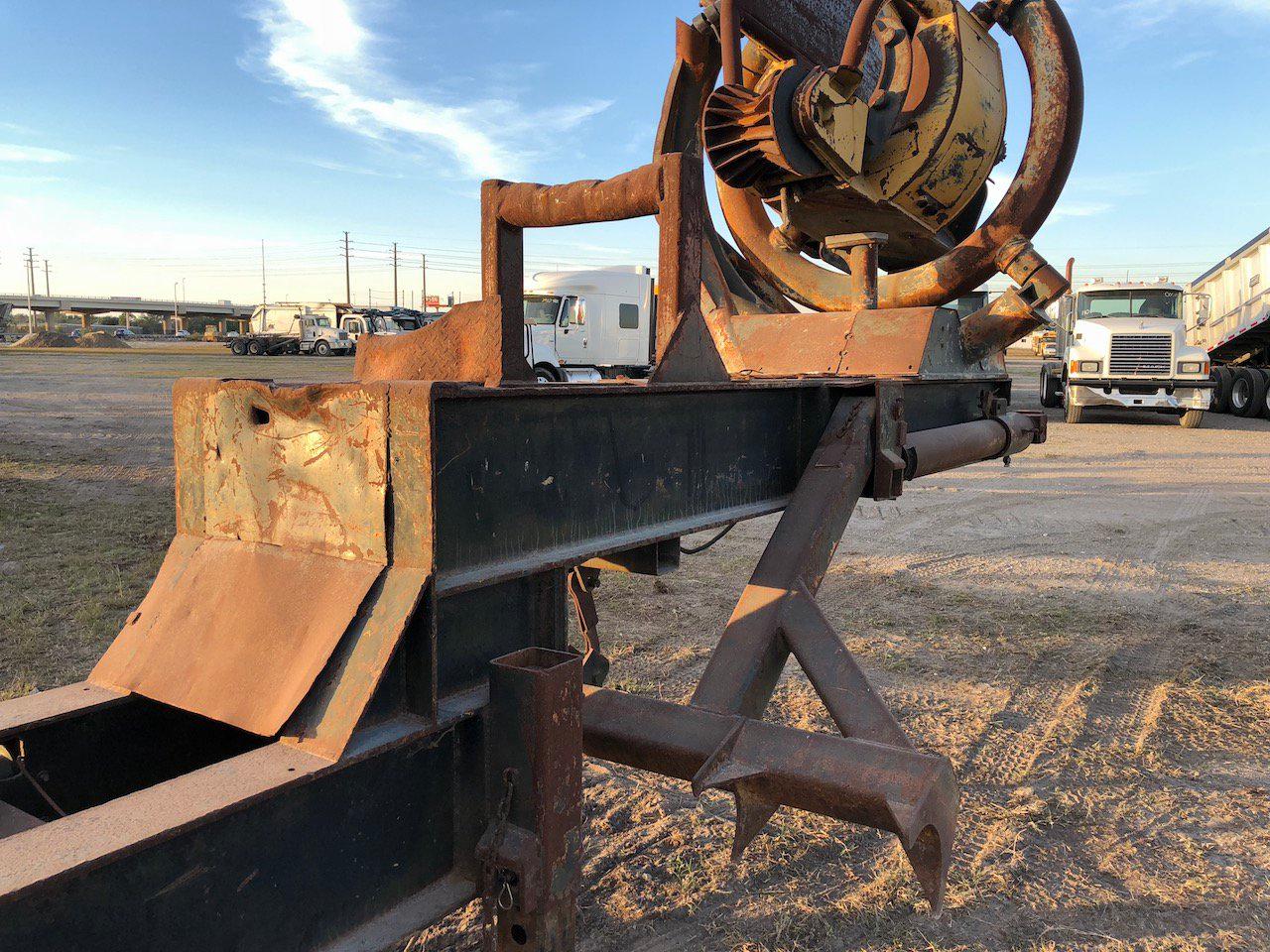 2006 John Deere 435 Series II Log Loader Grapple Trailer