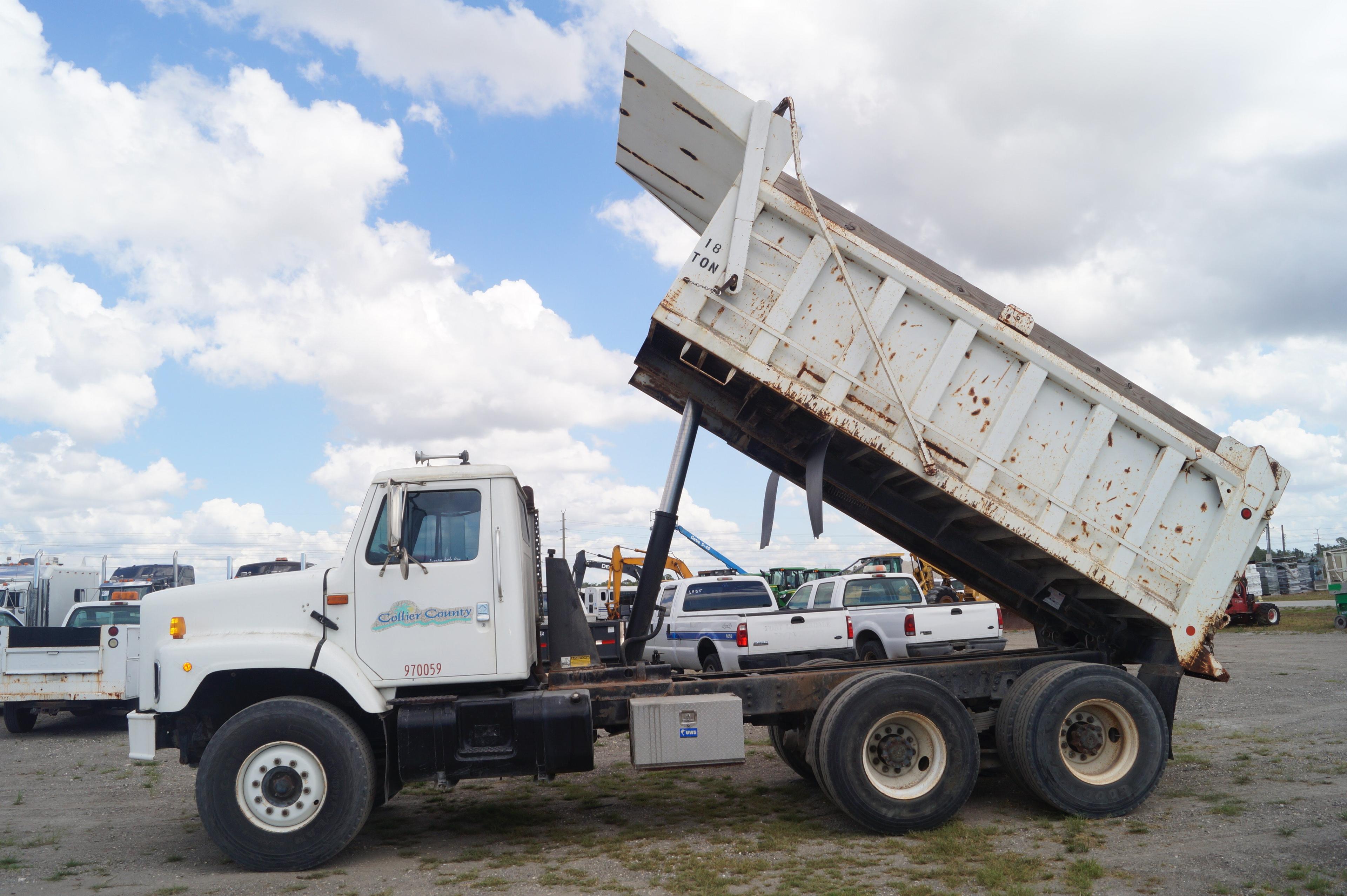 1998 International 2654 16-Yd. T/A Dump Truck