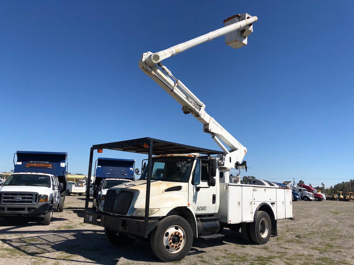 2003 International 4300 42ft Over Center Bucket Truck