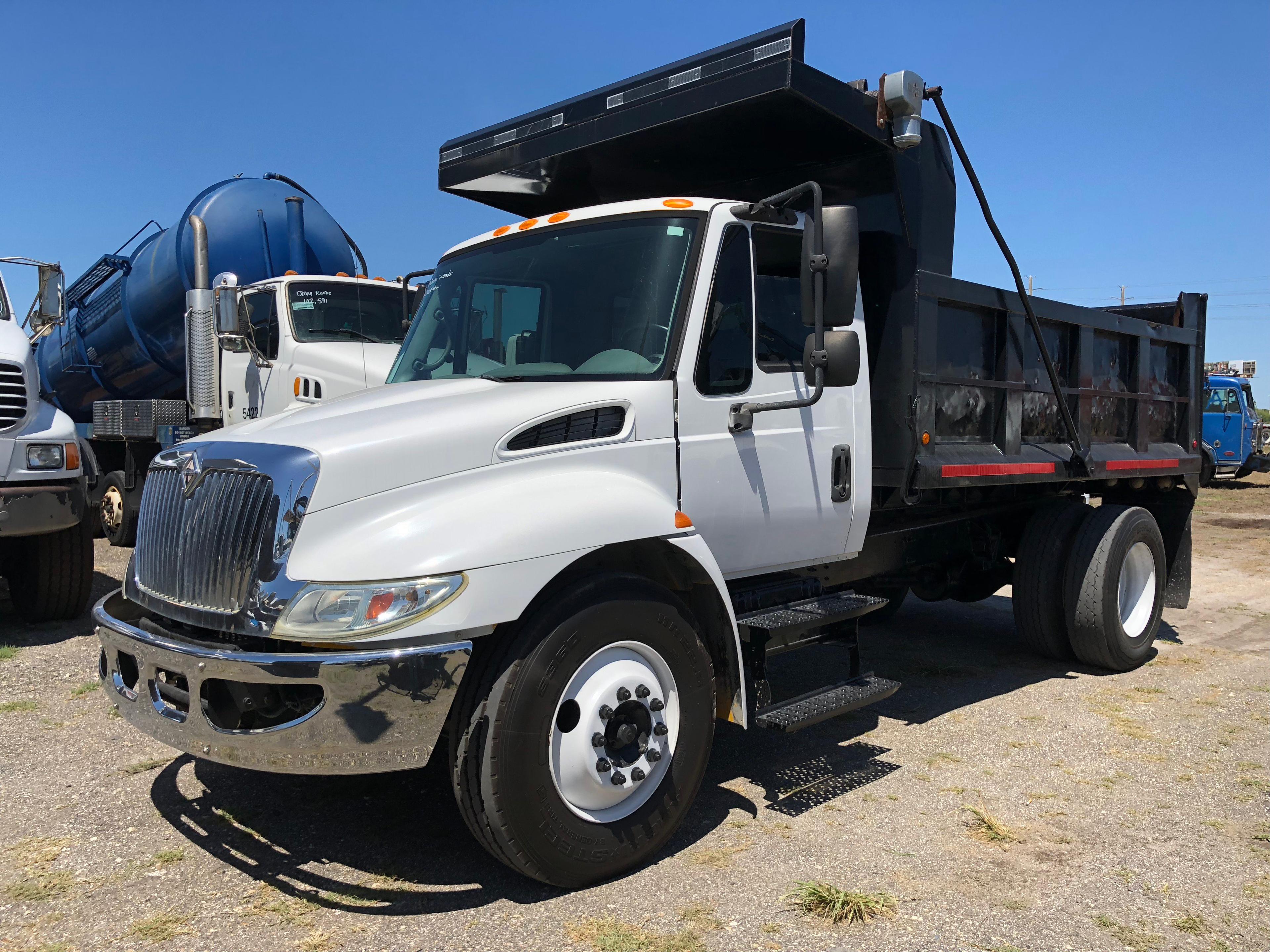 2007 International 4300 S/A Dump Truck