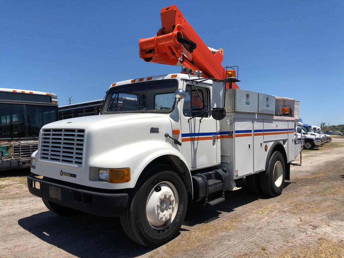 2001 International 4700 40ft OverCenter Bucket Truck