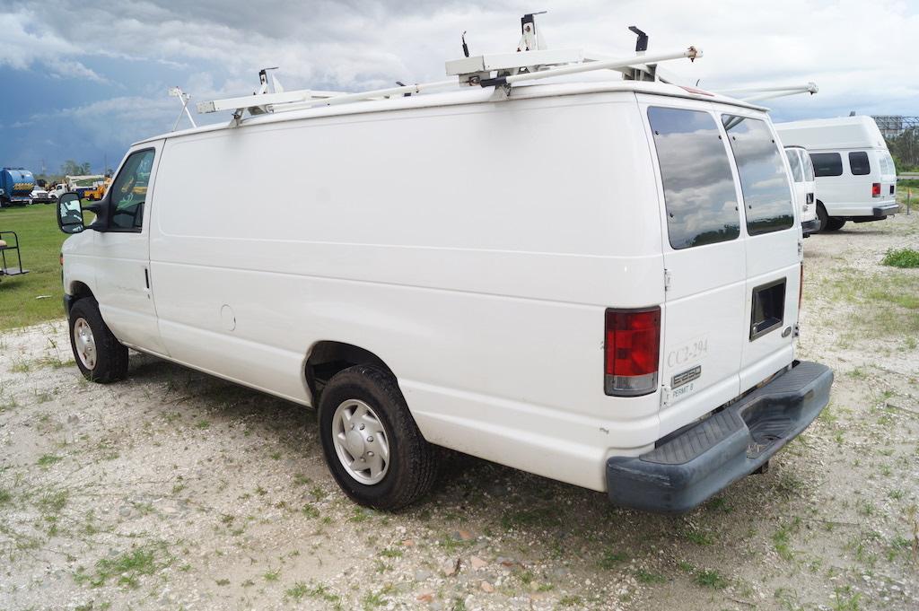 2008 Ford E-250 Super Duty Cargo Van