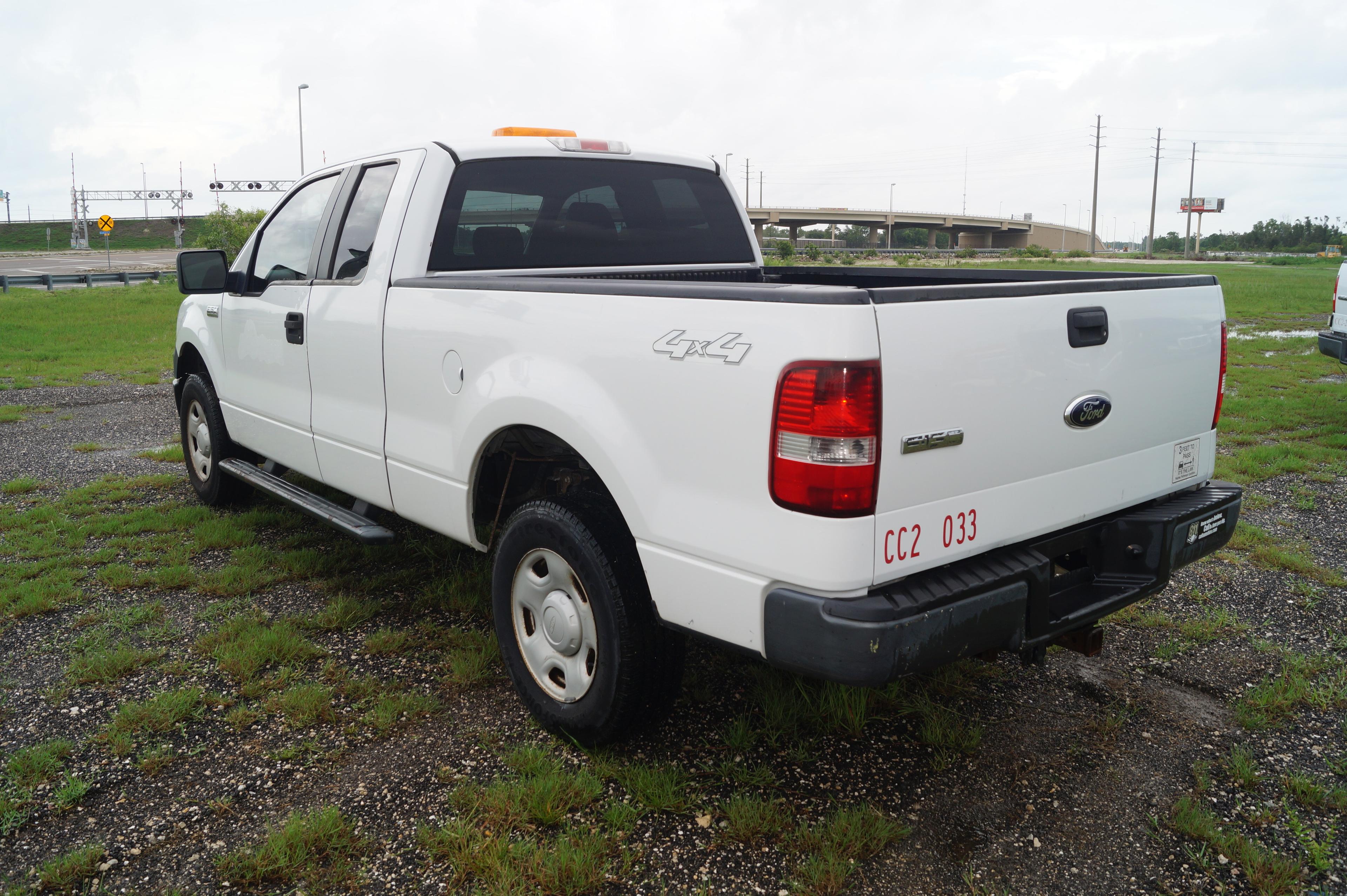 2007 Ford F-150 XL 4x4 Extended Cab Pickup Truck