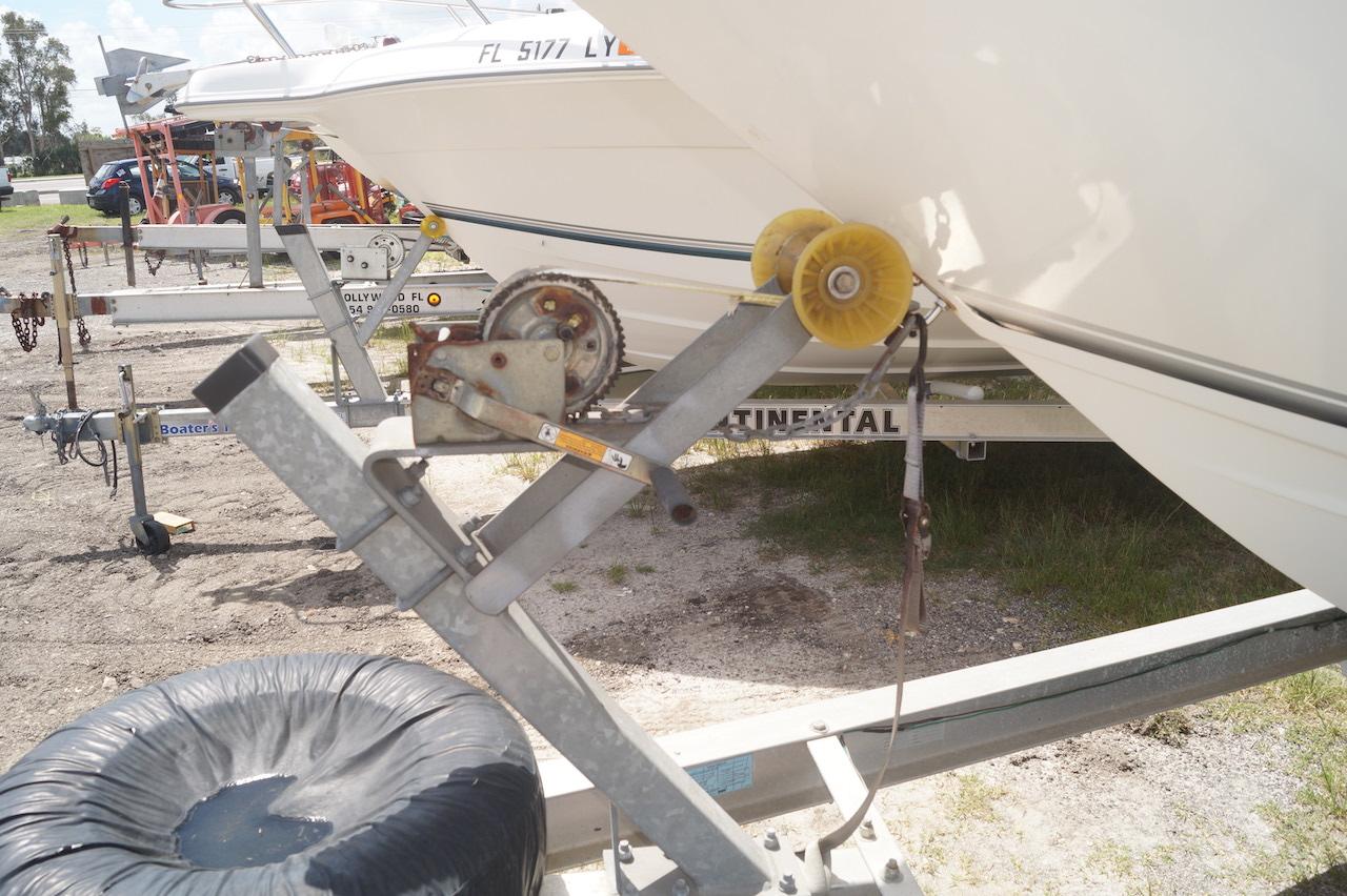 2002 Sailfish 234 Walk Around Cuddy Cabin Boat