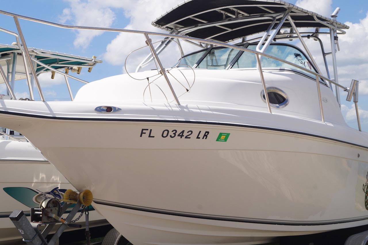 2002 Sailfish 234 Walk Around Cuddy Cabin Boat