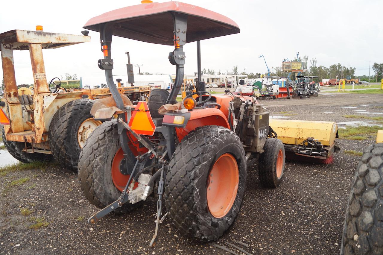 2015 Kubota MX5200F Broom Sweeper Tractor