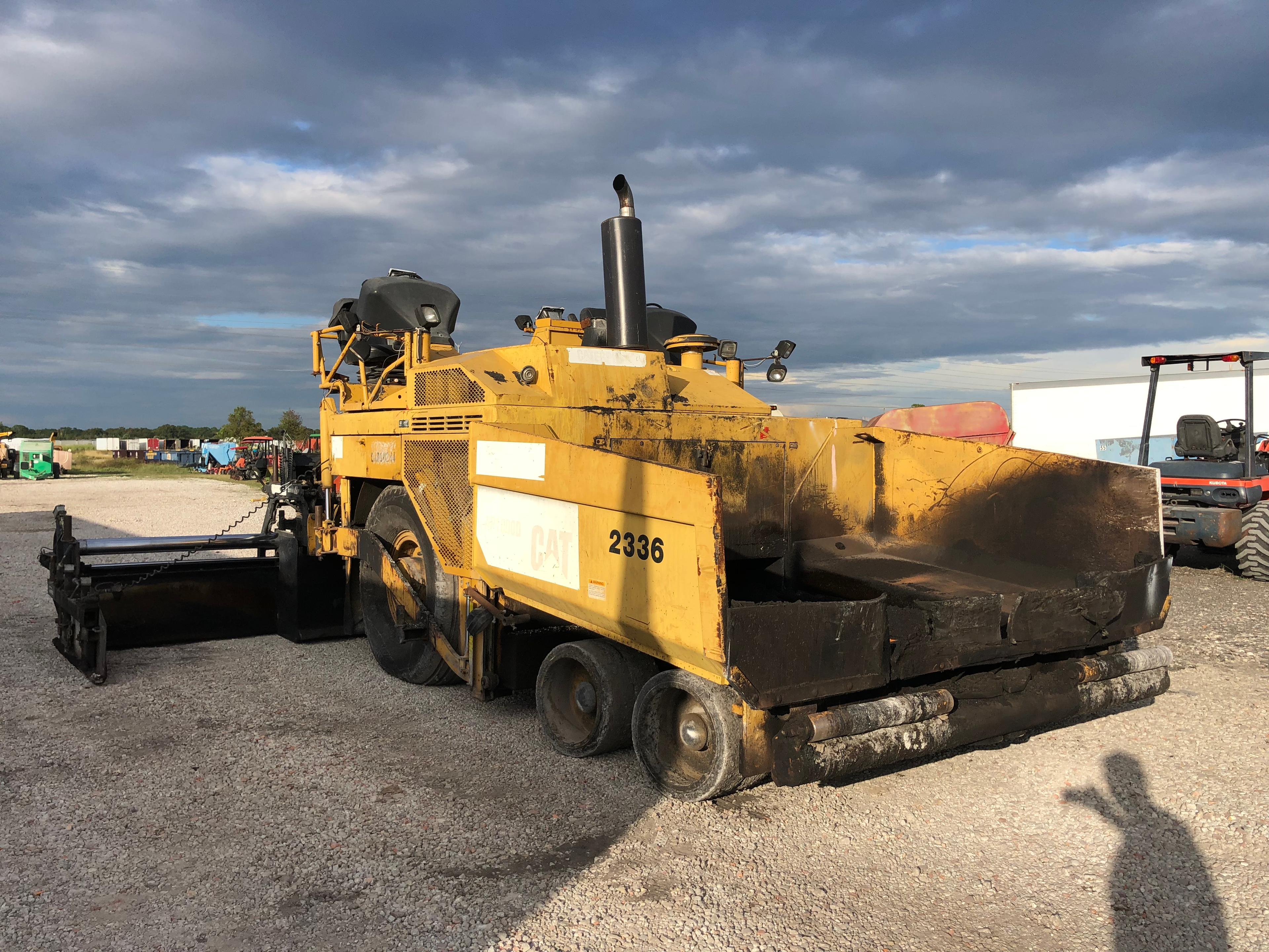 Caterpillar AP-1000D 10ft - 20Ft Wheeled Asphalt Paver