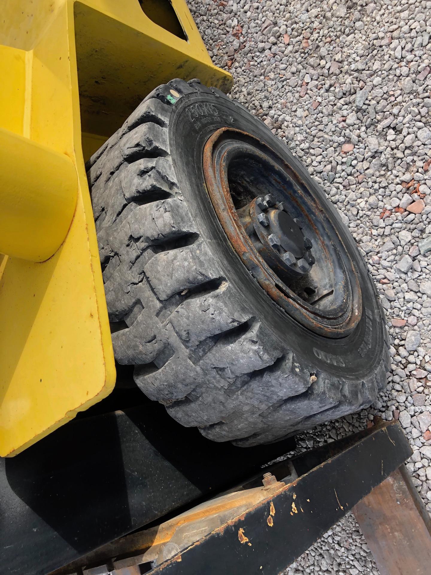 Hyster H80XL 8,800lbs Pneumatic Tire Forklift