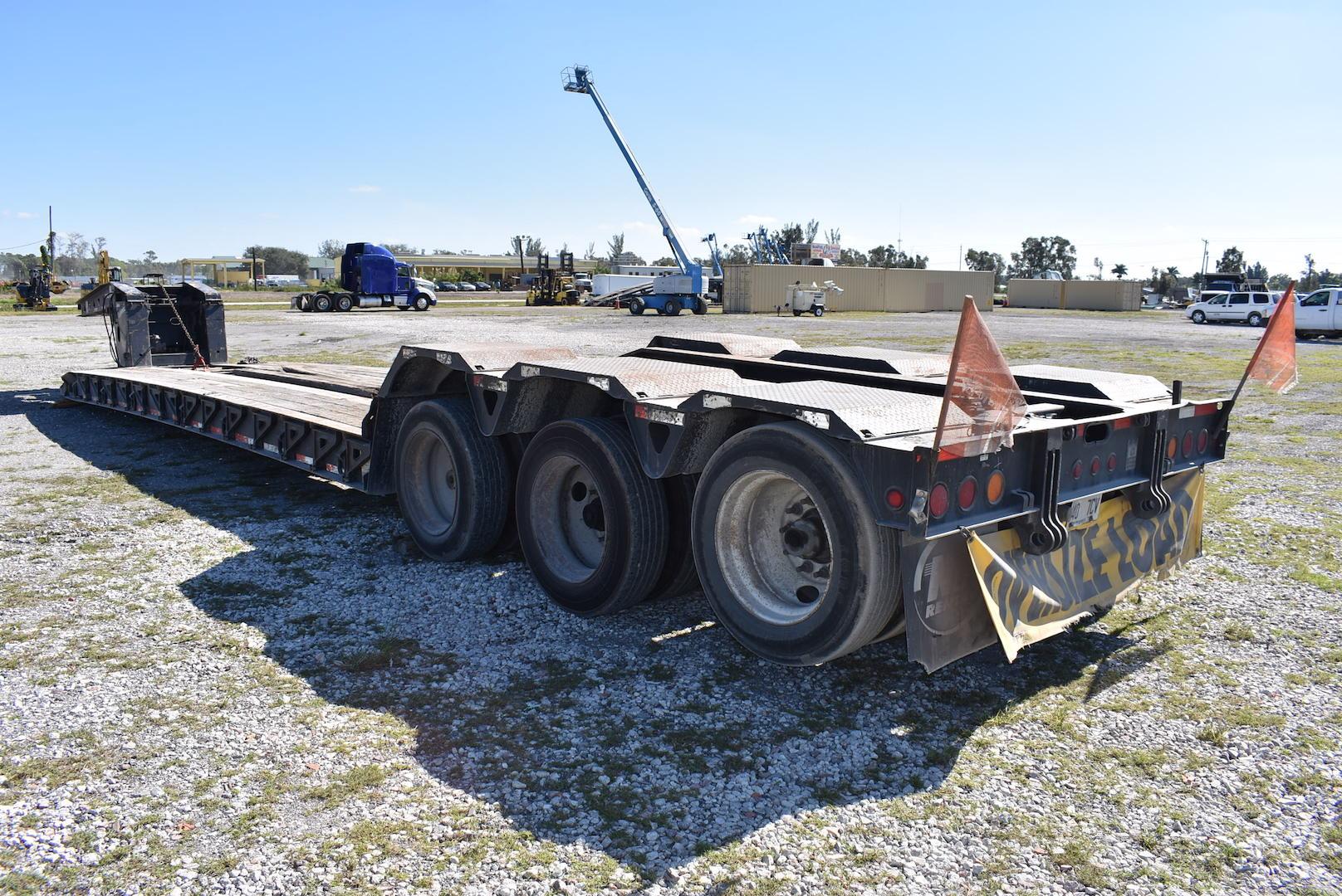 2008 Trail King TK110HDG-503 55 Ton Tri-Axle Lowboy Trailer