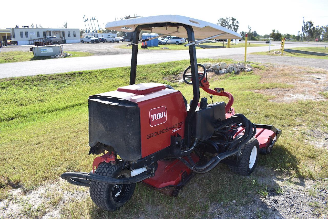 2009 Toro Groundsmaster 3500-D Sidewinder 3 Deck Commercial Rotary Mower