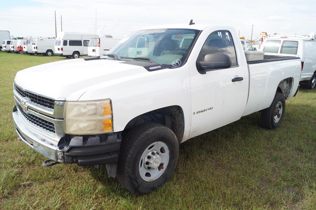 2007 Chevrolet 2500HD Silverado 4x4 Pickup Truck