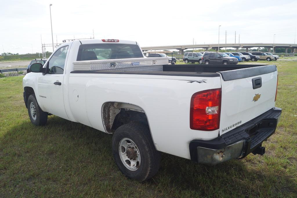 2007 Chevrolet 2500HD Silverado 4x4 Pickup Truck