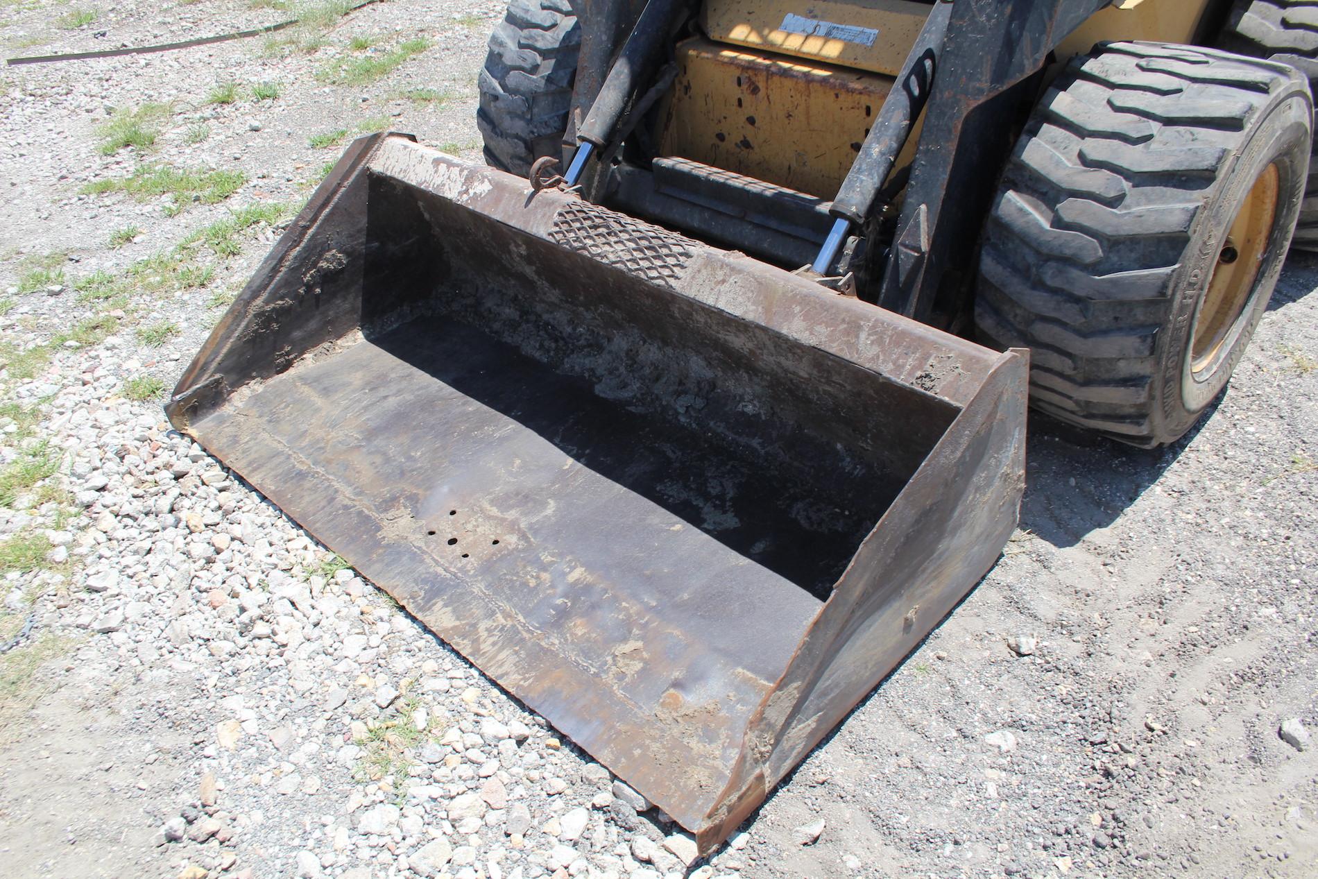 New Holland L565 Skid Steer Loader