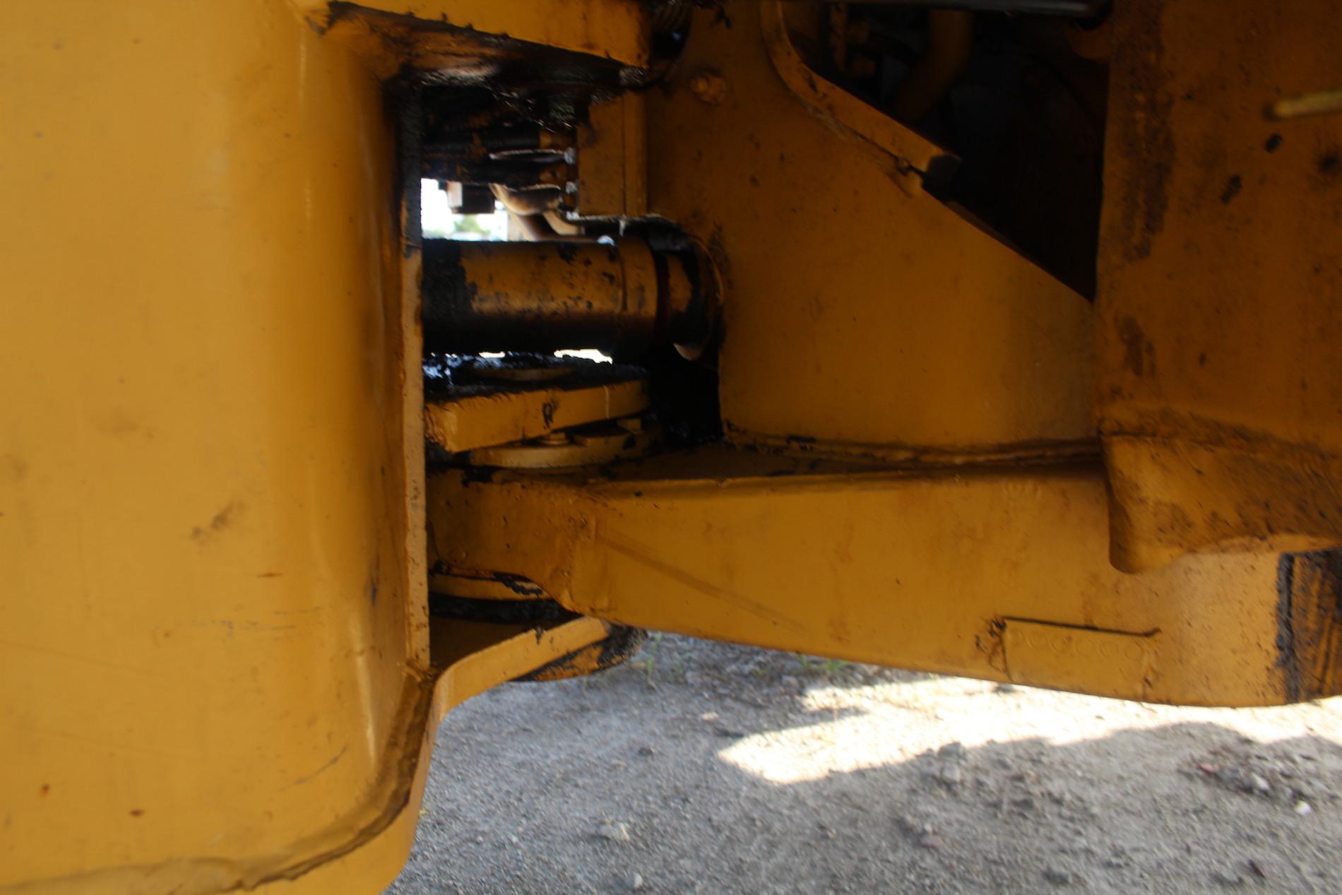 1979 Caterpillar 966C Articulated Wheel Loader