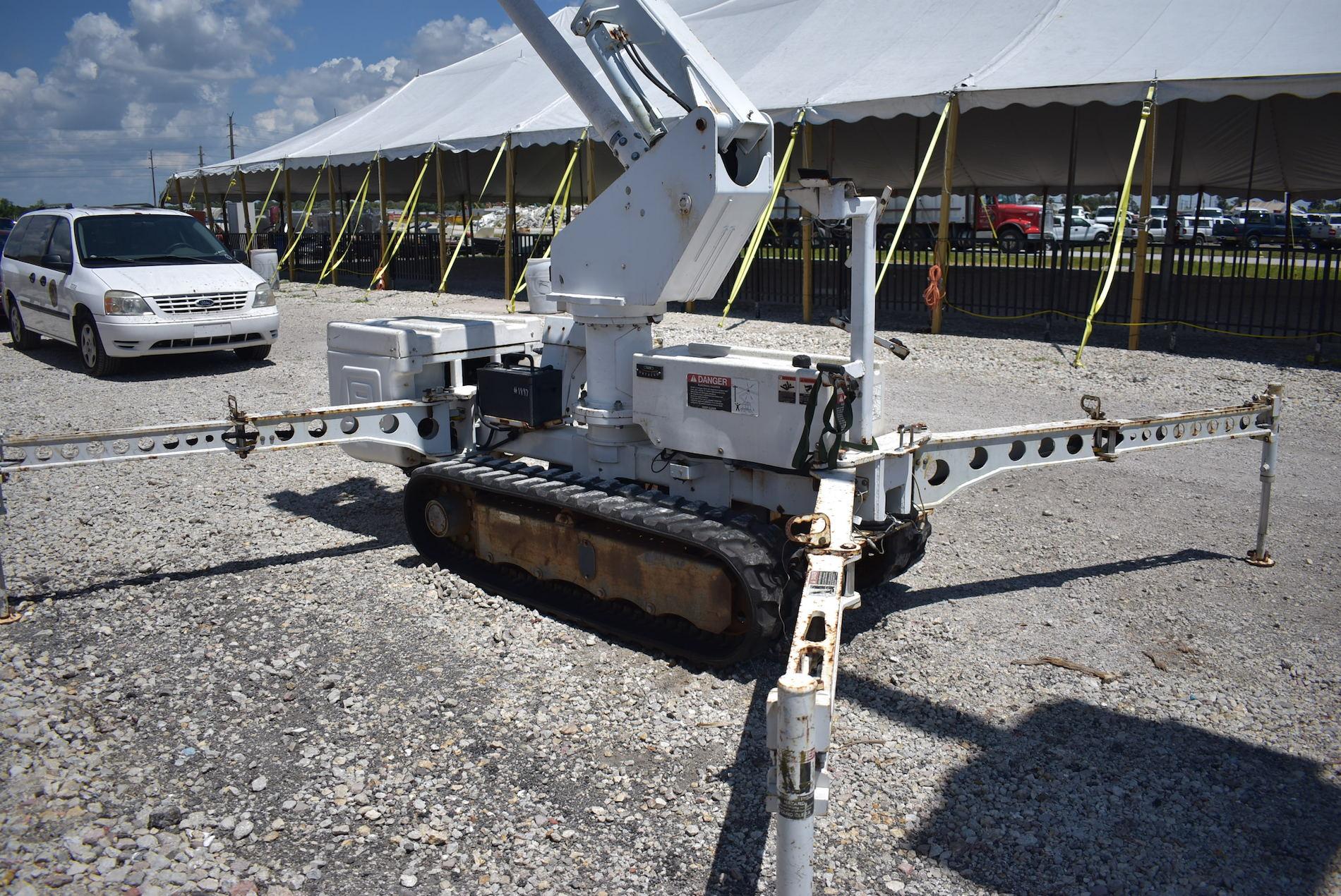 2008 Altec AT37-G Tracked Insulated Bucket Lift