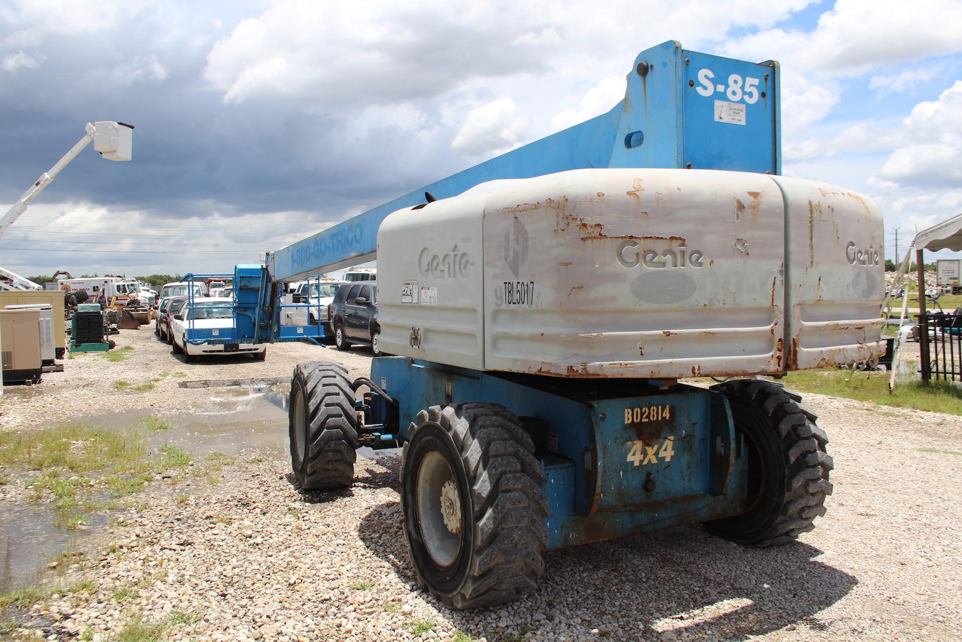 Genie S-85 4x4 Telescoping 85ft Platform Boom Lift