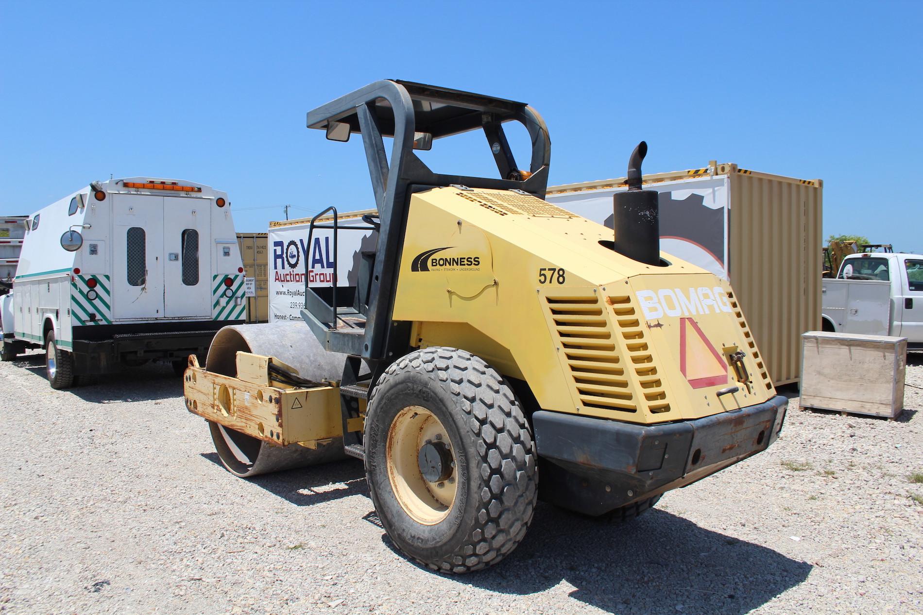 2004 Bomag BW177D-3 Vibratory Articulated Drum Roller