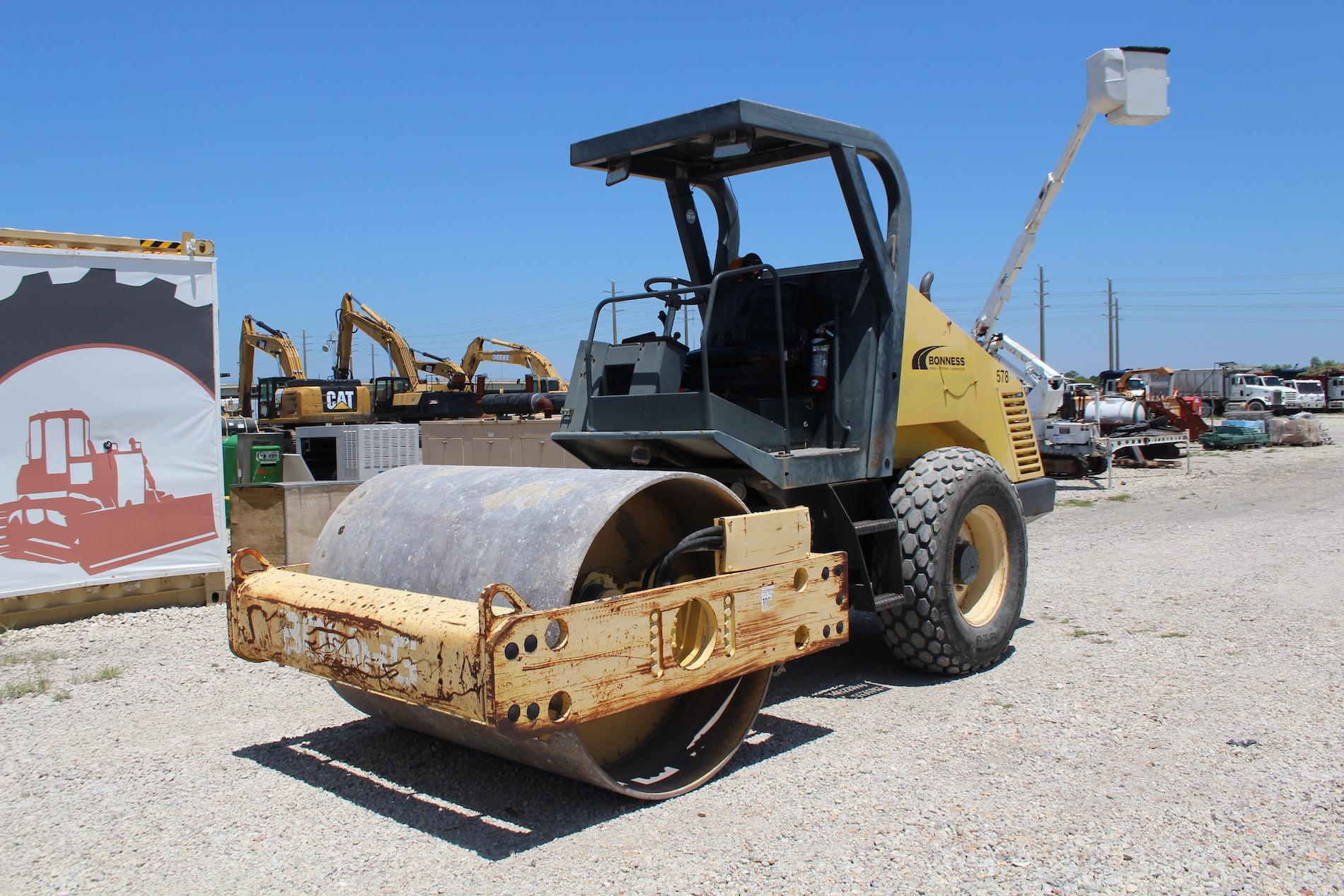 2004 Bomag BW177D-3 Vibratory Articulated Drum Roller