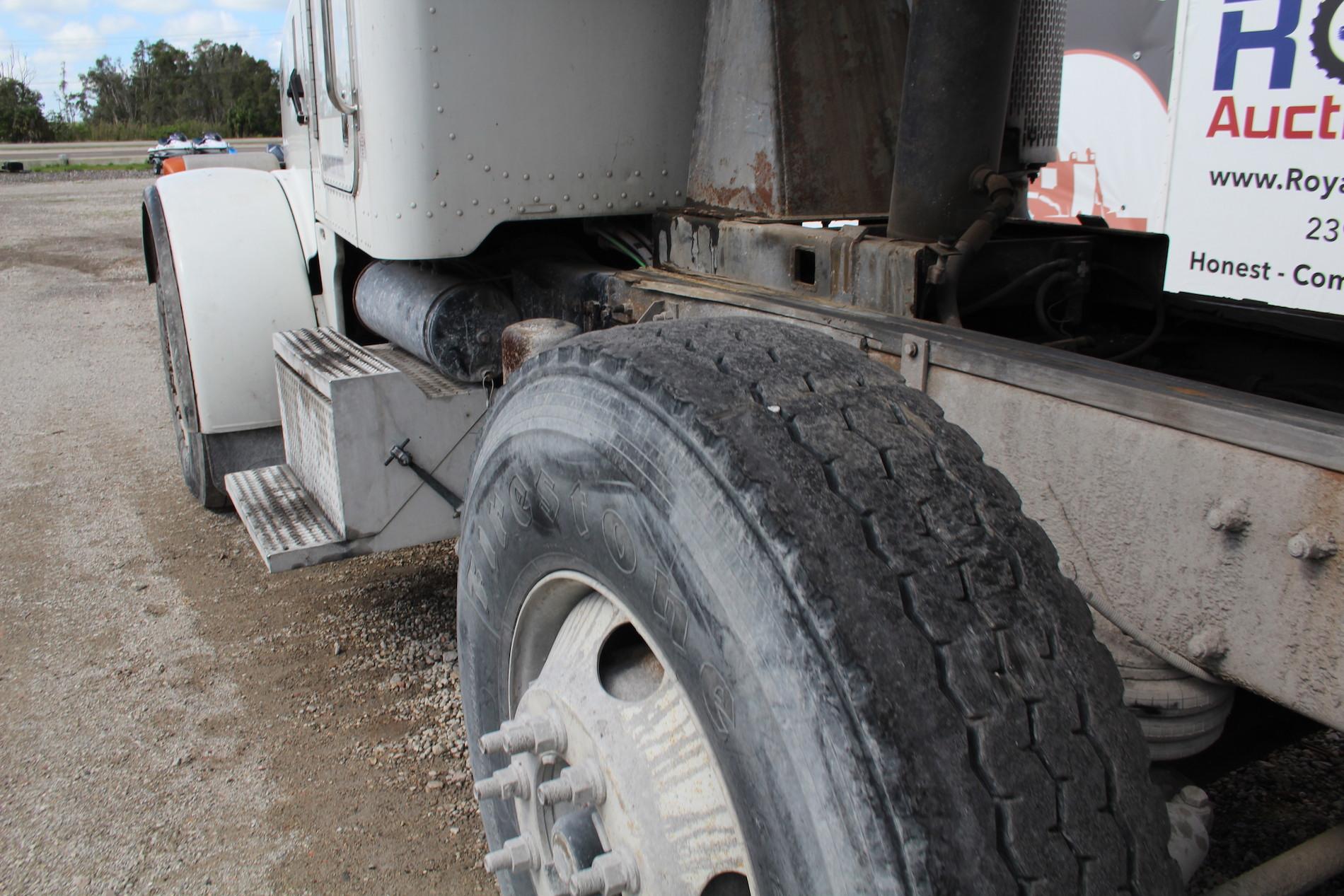 2005 Peterbilt 357 Tri-Axle Dump Truck