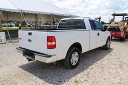 2004 Ford F-150 XL Extended Cab Pickup Truck
