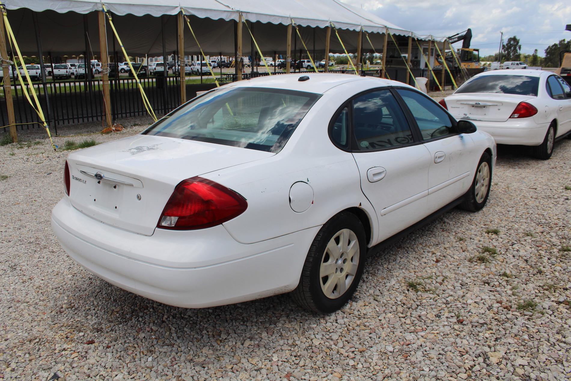 2003 Ford Taurus LX 4 Door Sedan