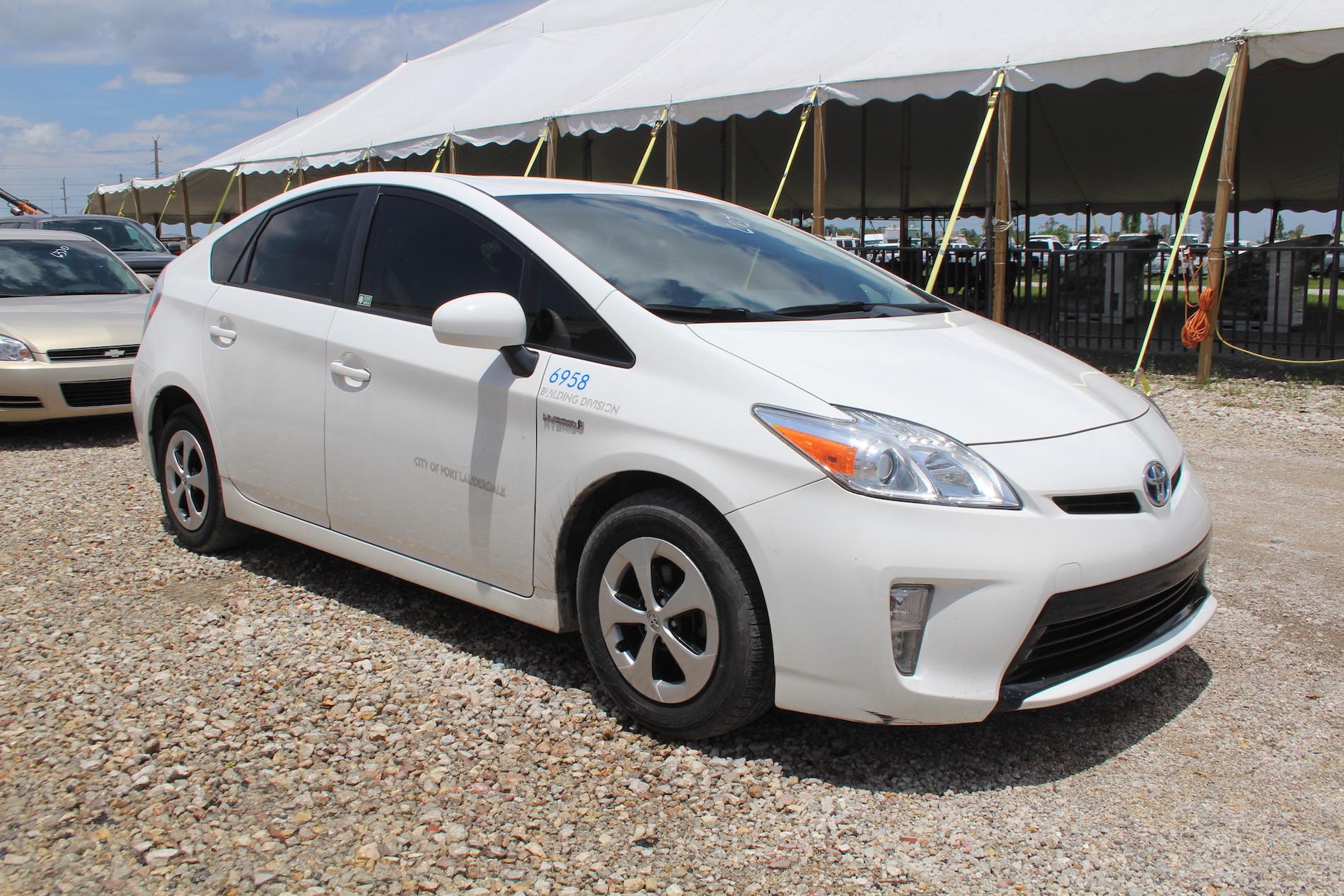 2015 Toyota Prius 4 Door Hatchback