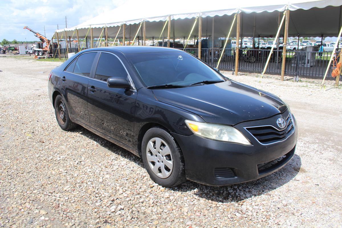 2010 Toyota Camry LE 4 Door Sedan