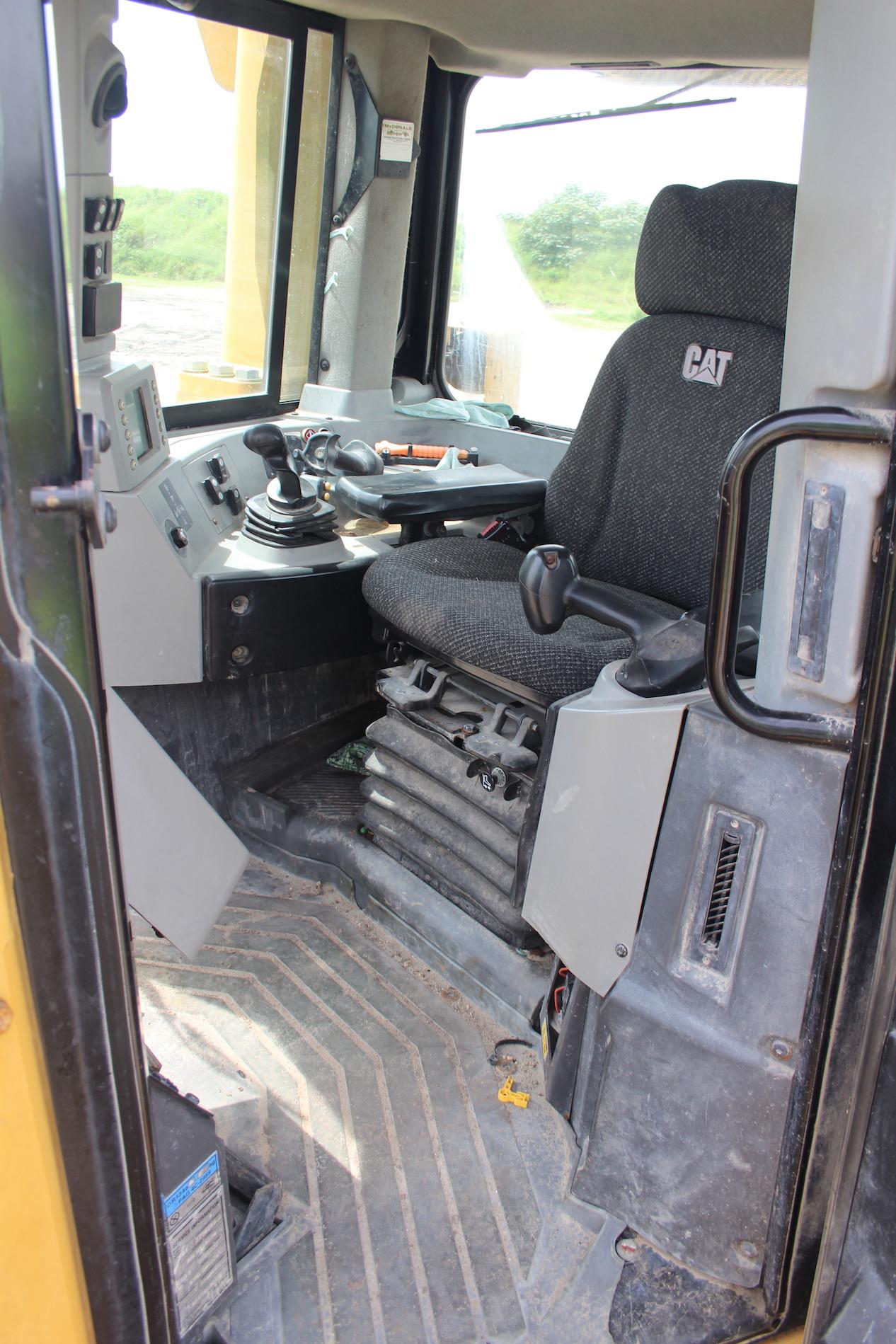 2012 Caterpillar D8T Crawler Tractor Dozer