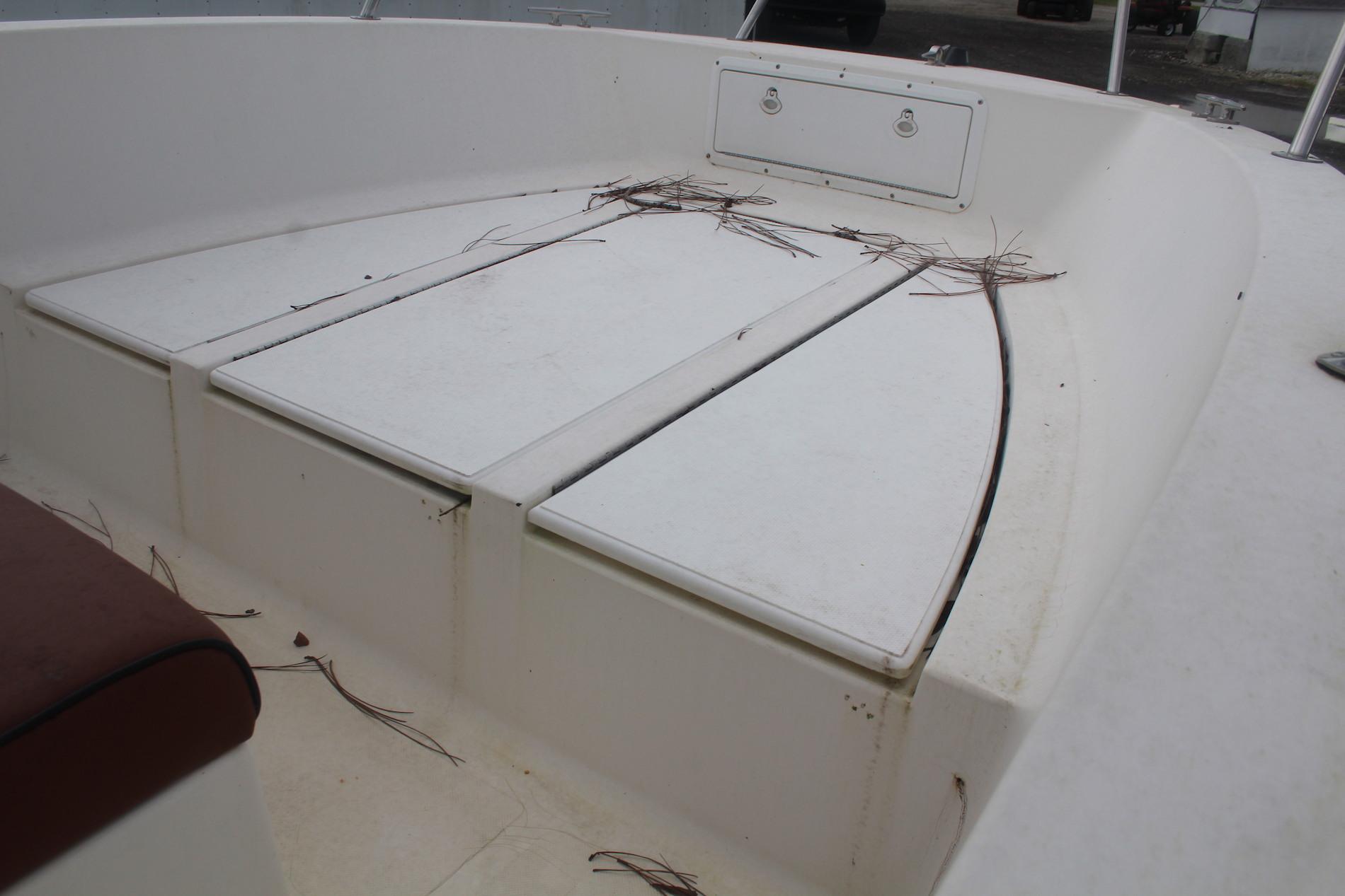 1990 18ft 6in Hydrosport Center Console Boat