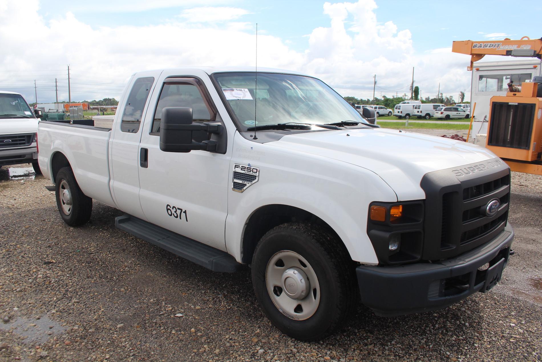 2009 Ford F-250 Extended Cab Lift Gate Pickup Truck