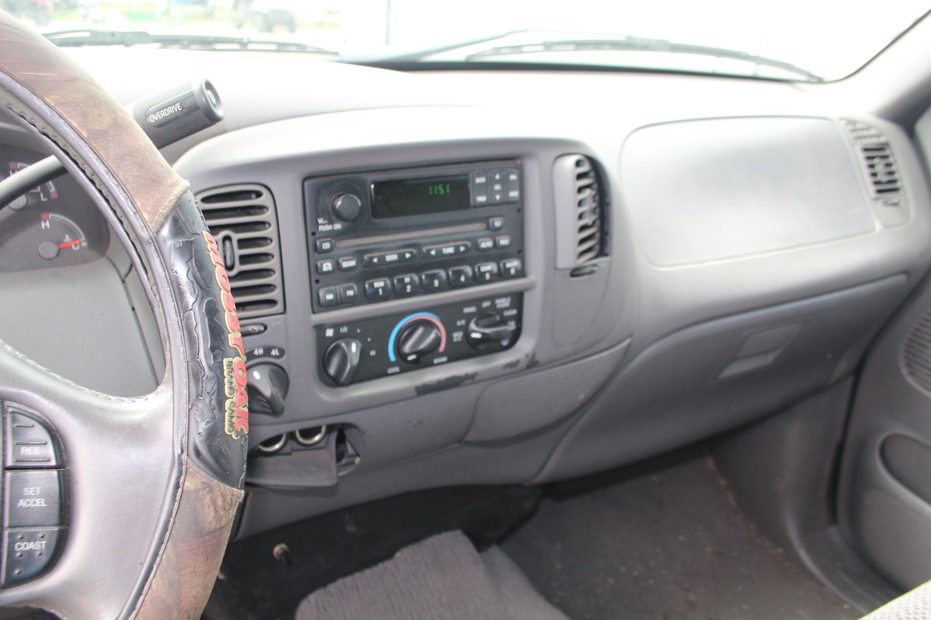 2003 Ford F-150 XLT 4x4 Crew Cab Pickup Truck