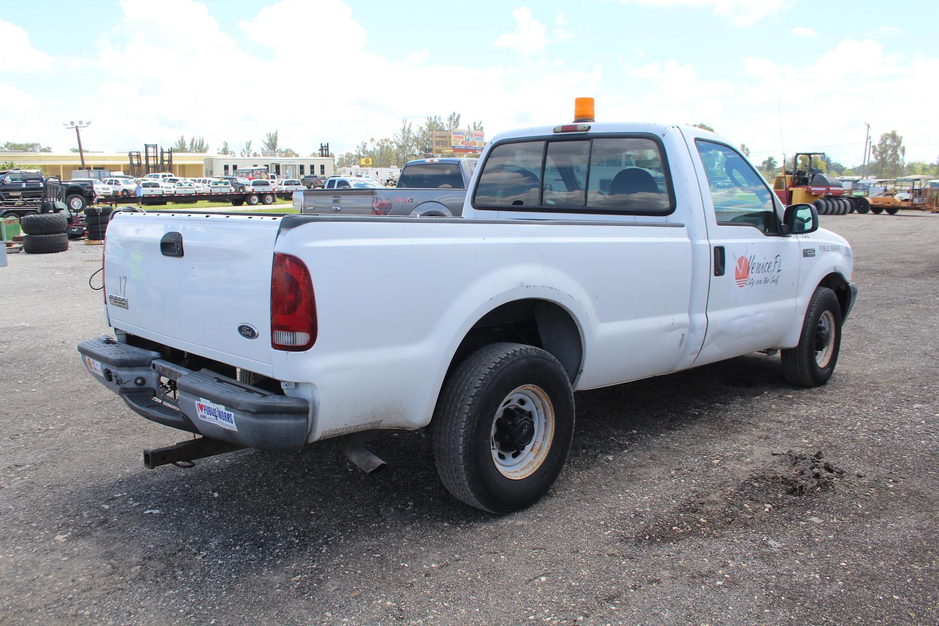 2003 Ford F-250 Super Duty Pickup Truck