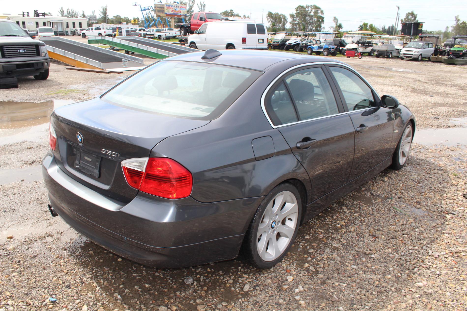 2006 BMW 330i 4 Door Sedan