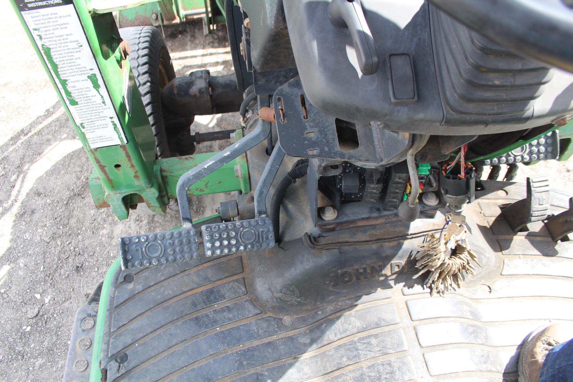 2006 John Deere 4300 Front End Loader Tractor