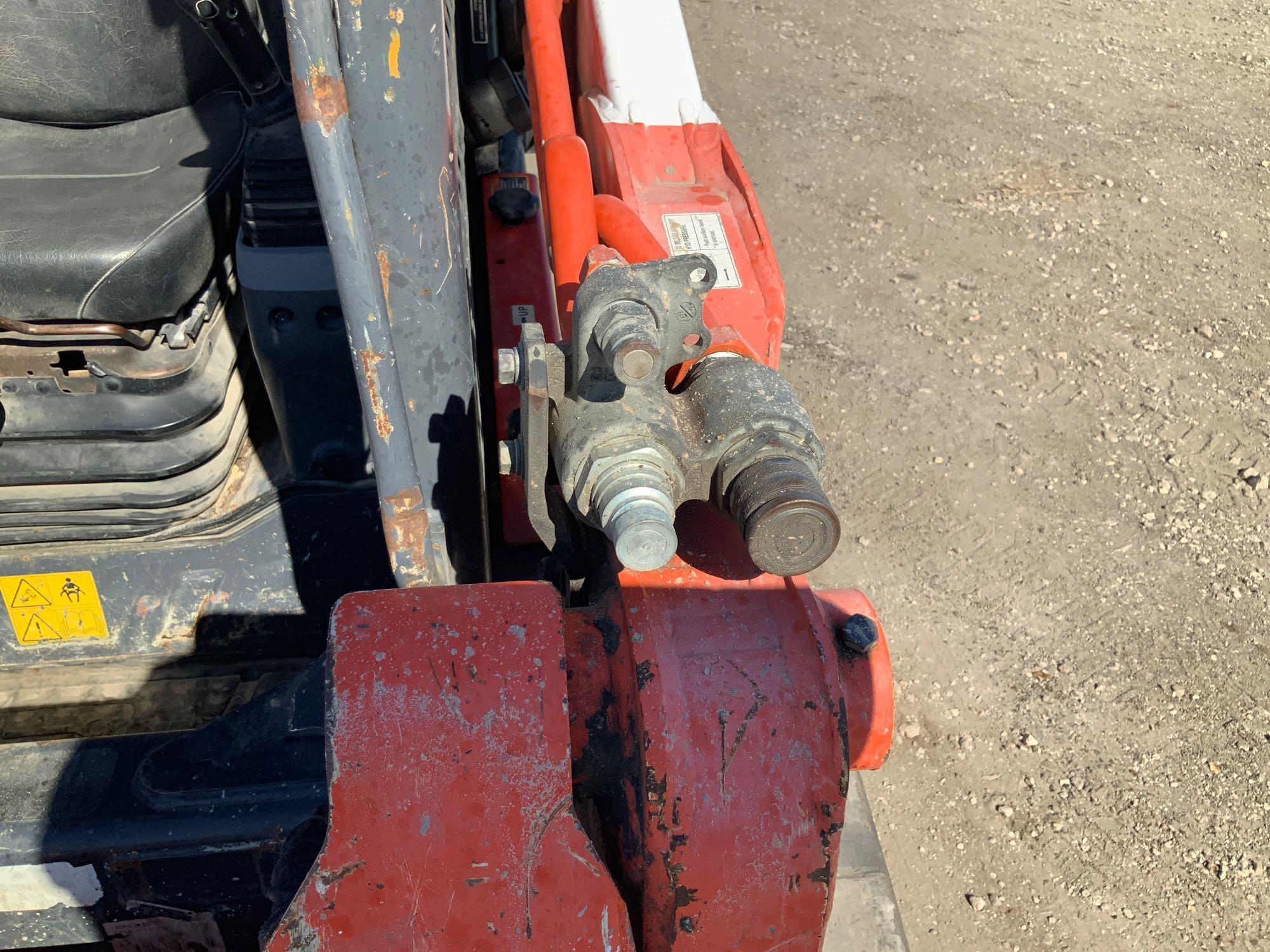 2017 Kubota SLV 75-2 Skid Steer Multi Terrain Loader