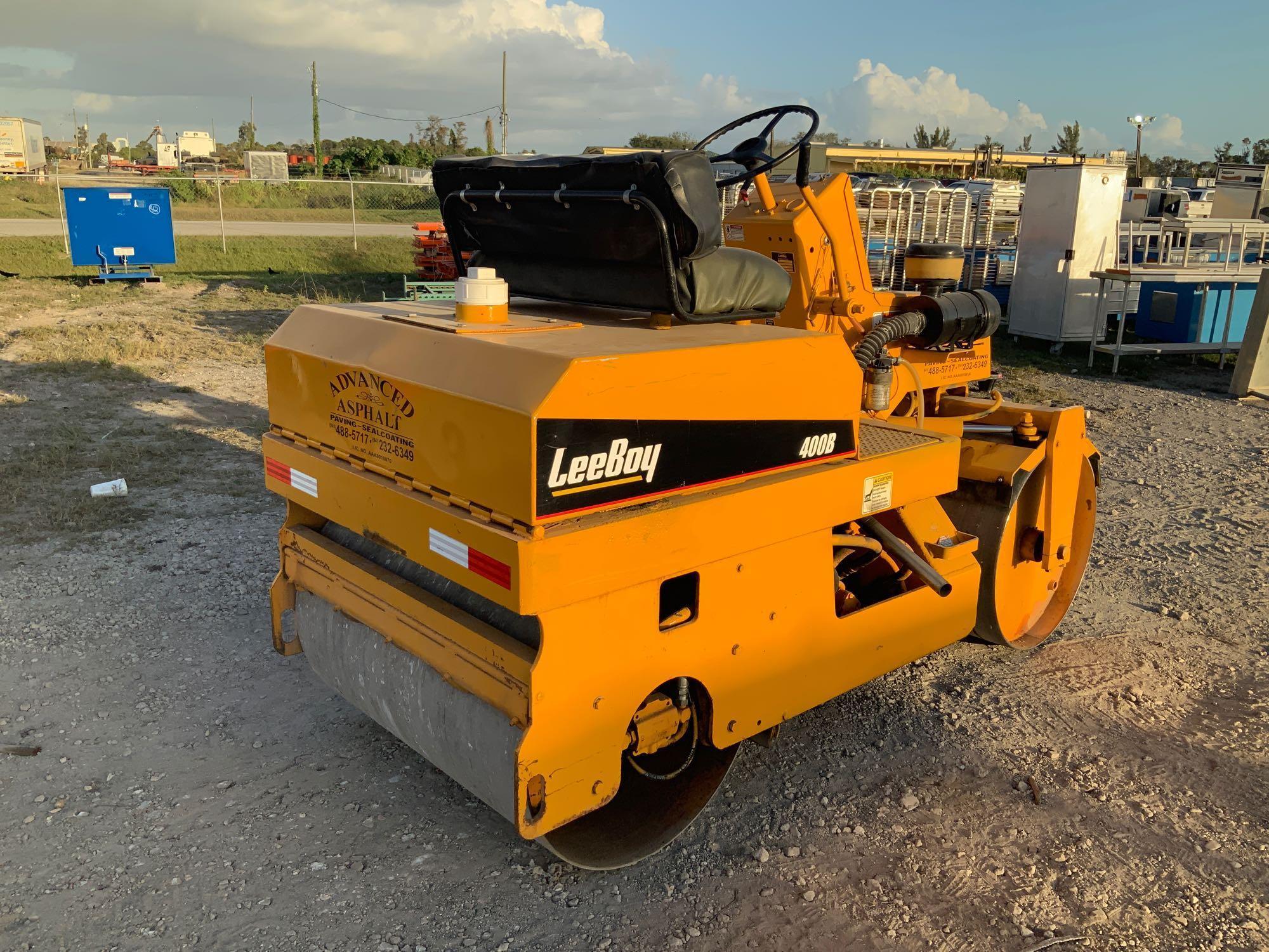 LeeBoy 400B super 48 inch Roller